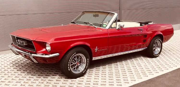 FORD MUSTANG Cabrio