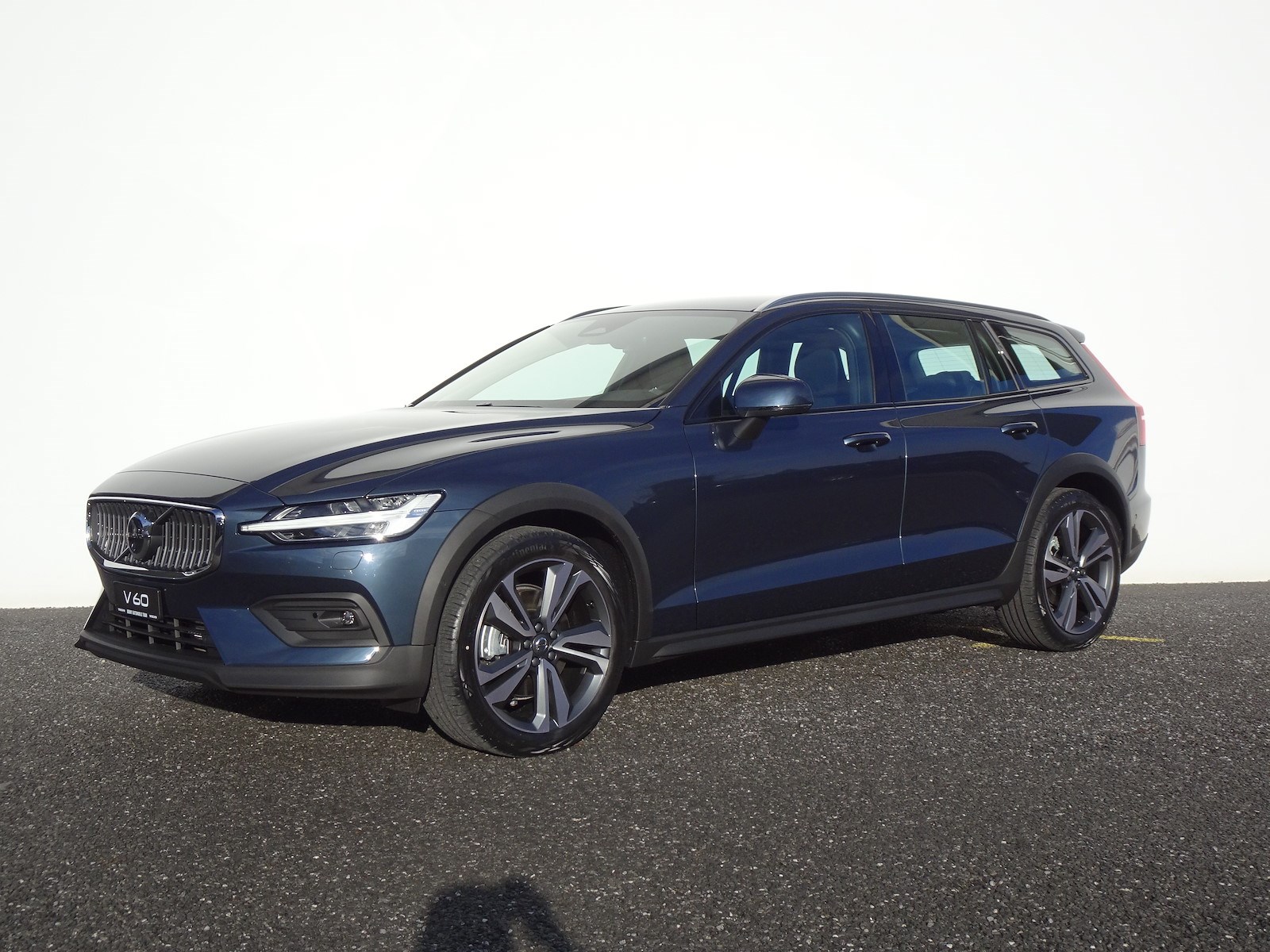 VOLVO V60 Cross Country 2.0 B4 Plus AWD