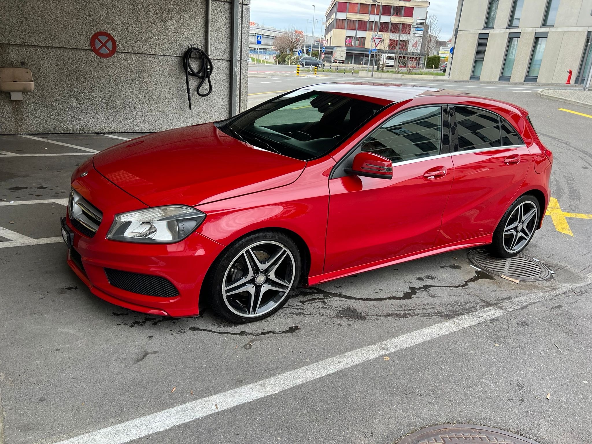 MERCEDES-BENZ A 200 AMG Line