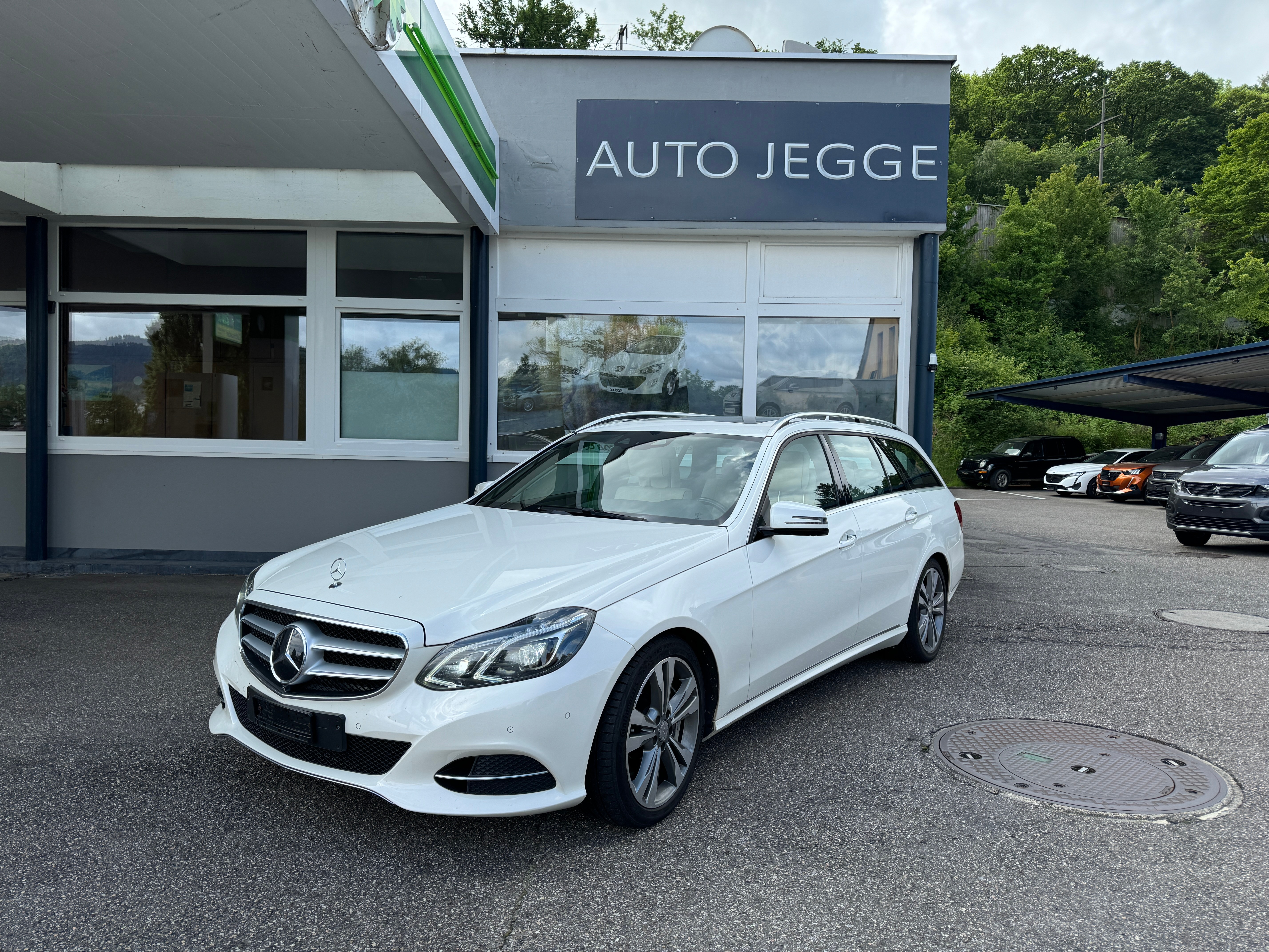 MERCEDES-BENZ E 500 Avantgarde 4Matic 7G-Tronic