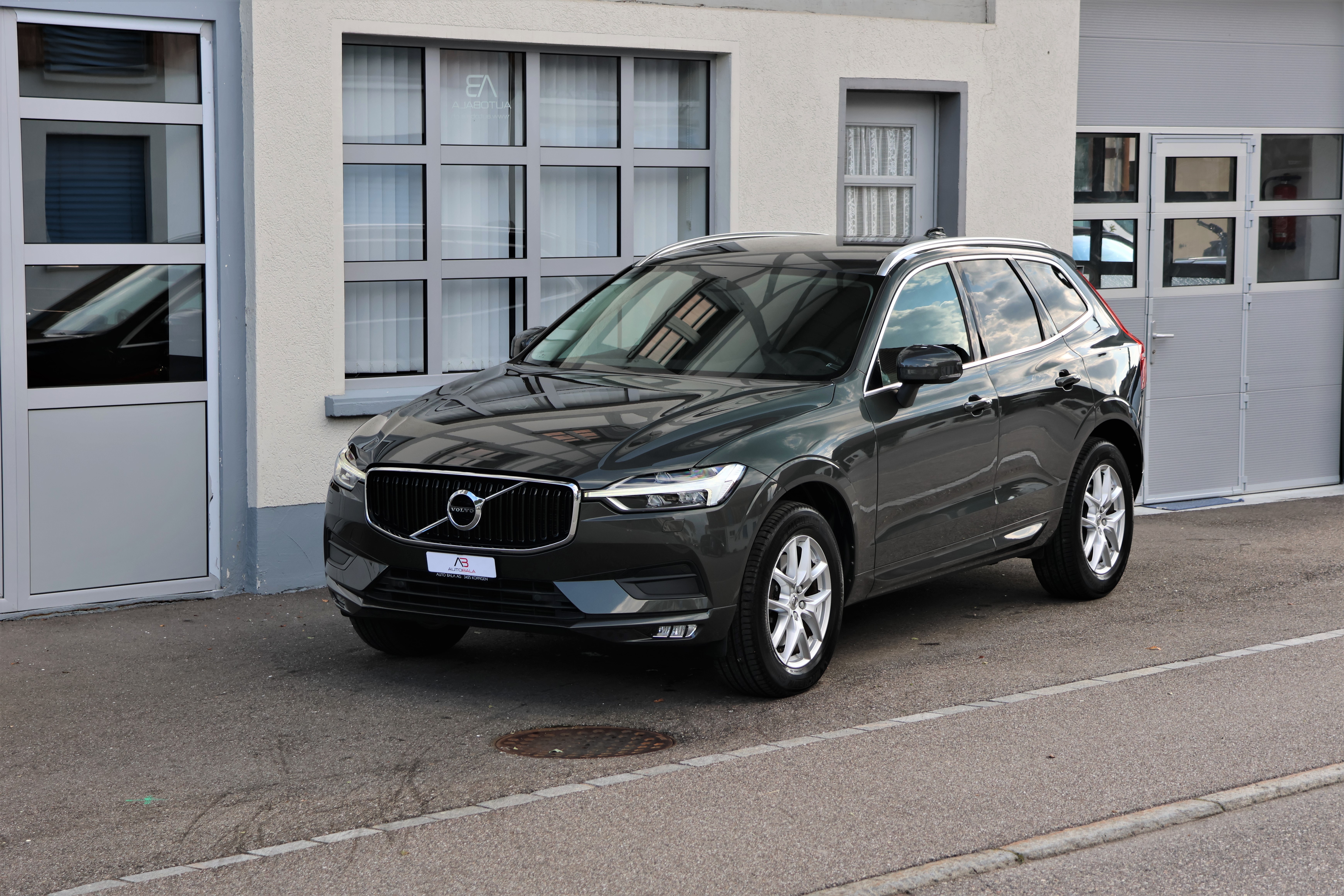 VOLVO XC60 D4 AWD Momentum Geartronic