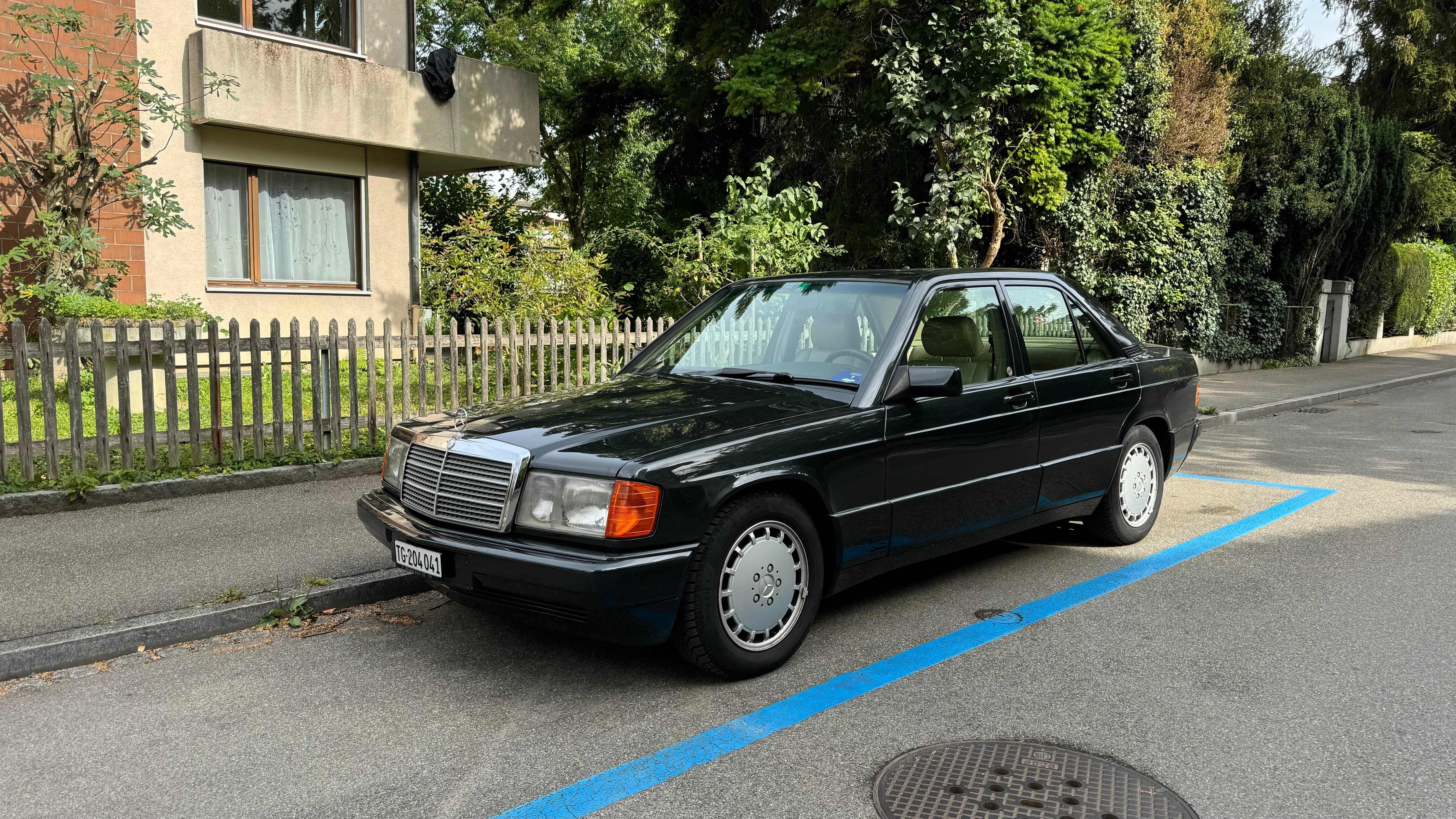 MERCEDES-BENZ 190 E 2.6