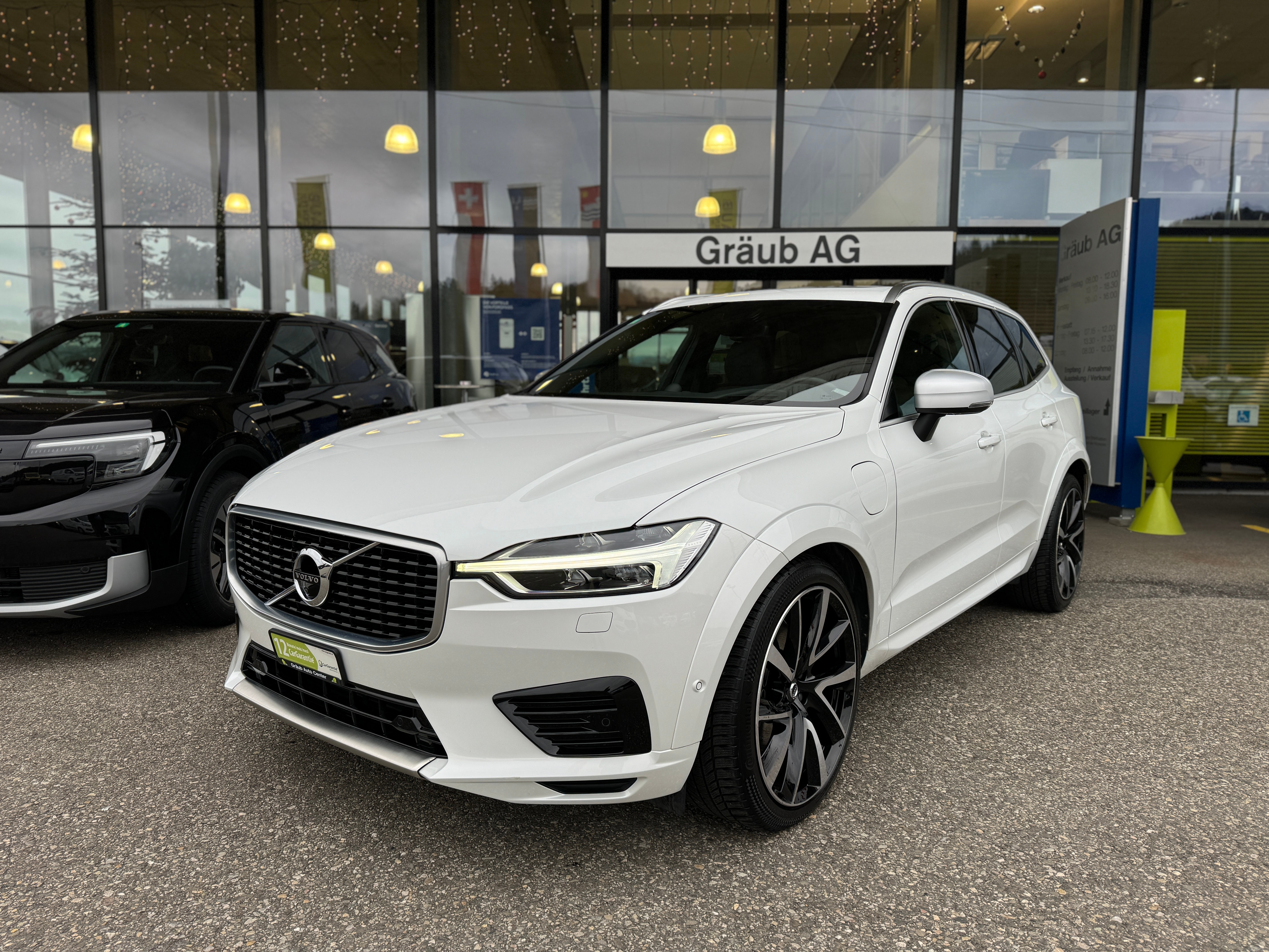 VOLVO XC60 T8 eAWD R-Design PHEV Geartronic