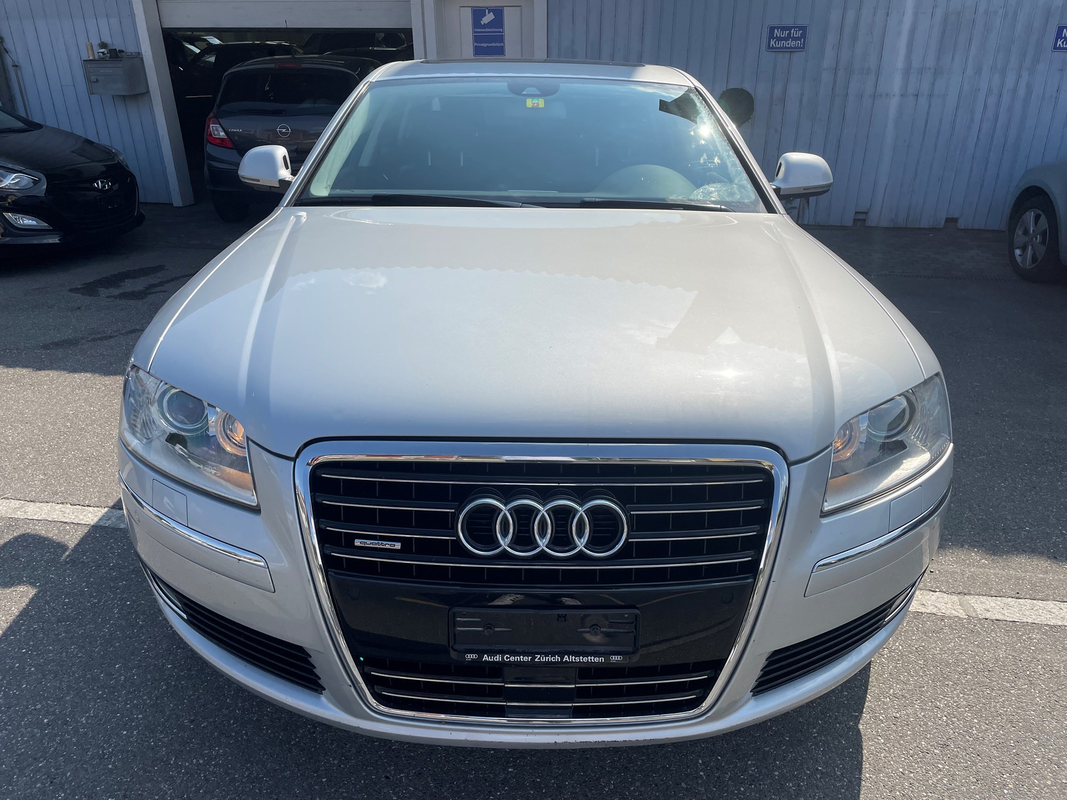 AUDI A8 4.2 FSI quattro tiptronic