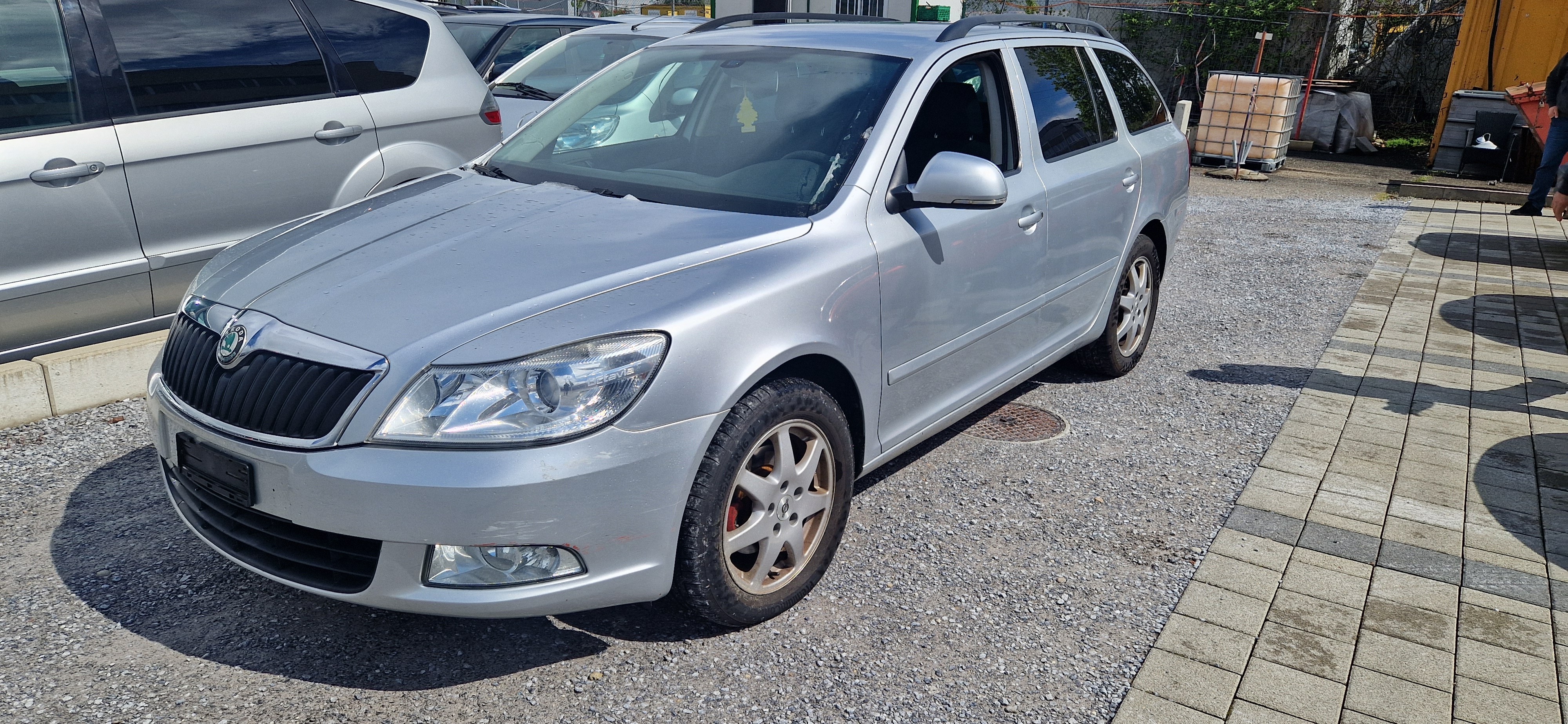 SKODA Octavia Combi 1.6 TDI Elegance DSG