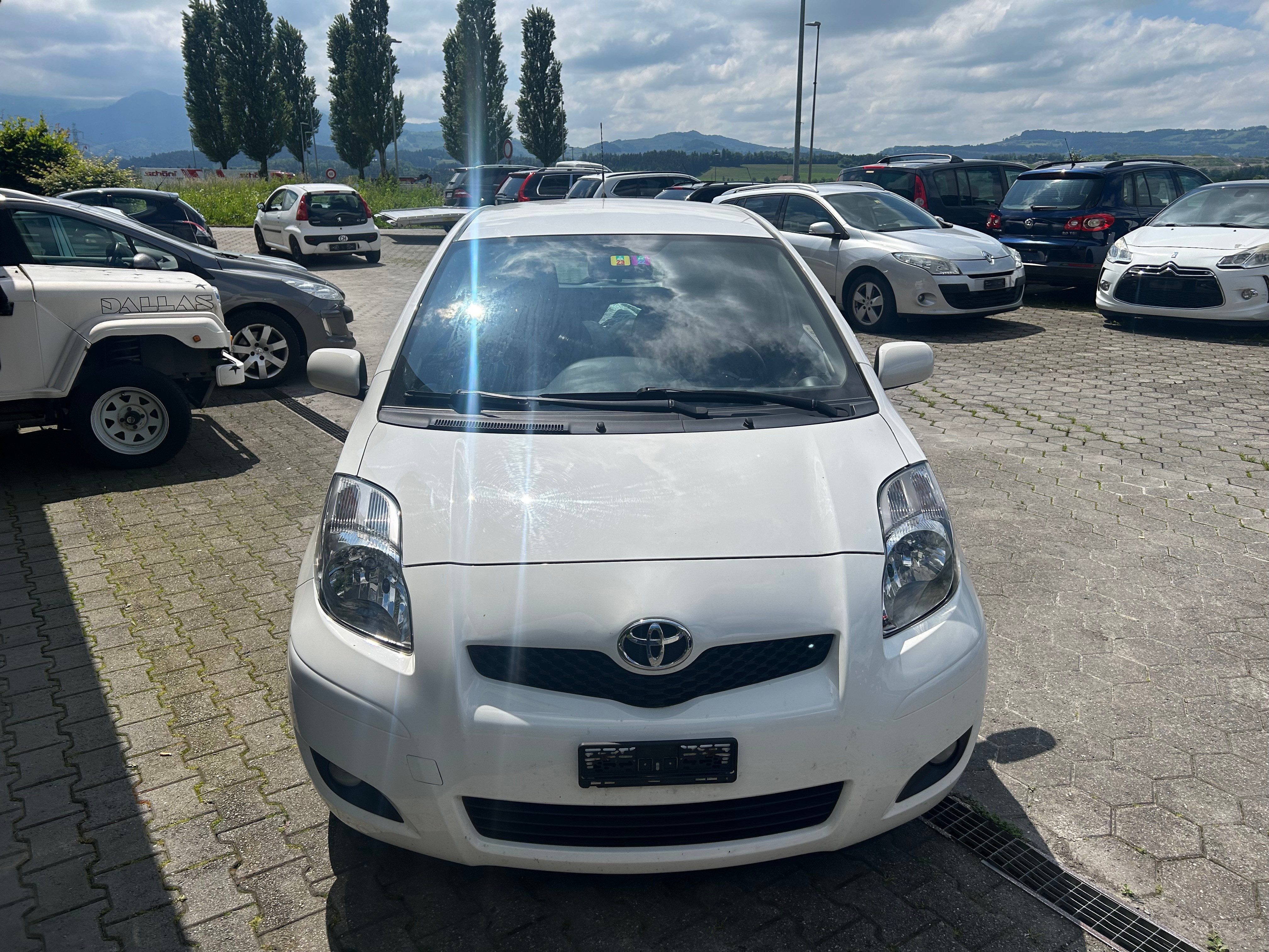 TOYOTA Yaris 1.33 Linea Terra