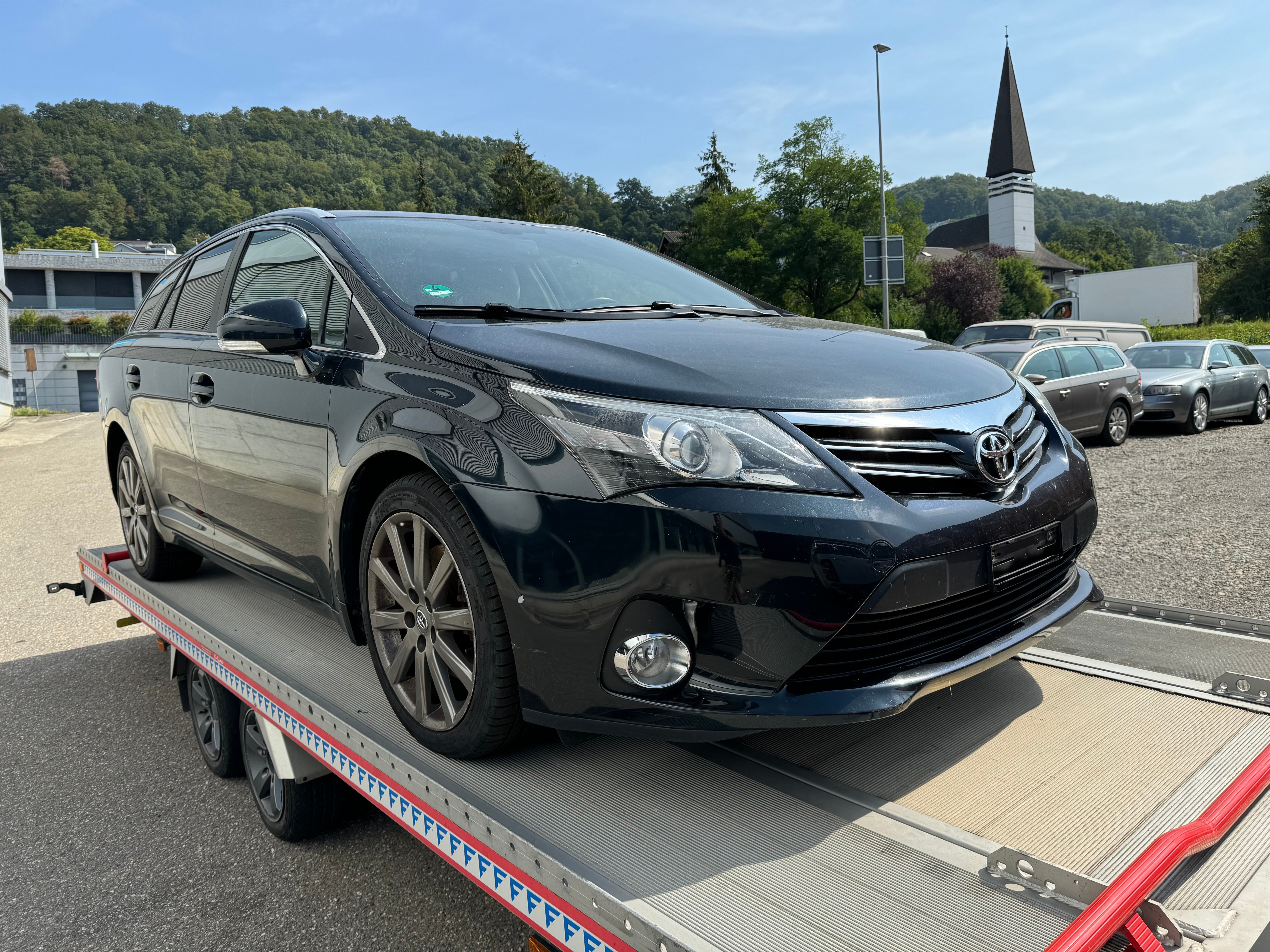 TOYOTA Avensis Sportswagon 2.2D-CAT Linea Luna A