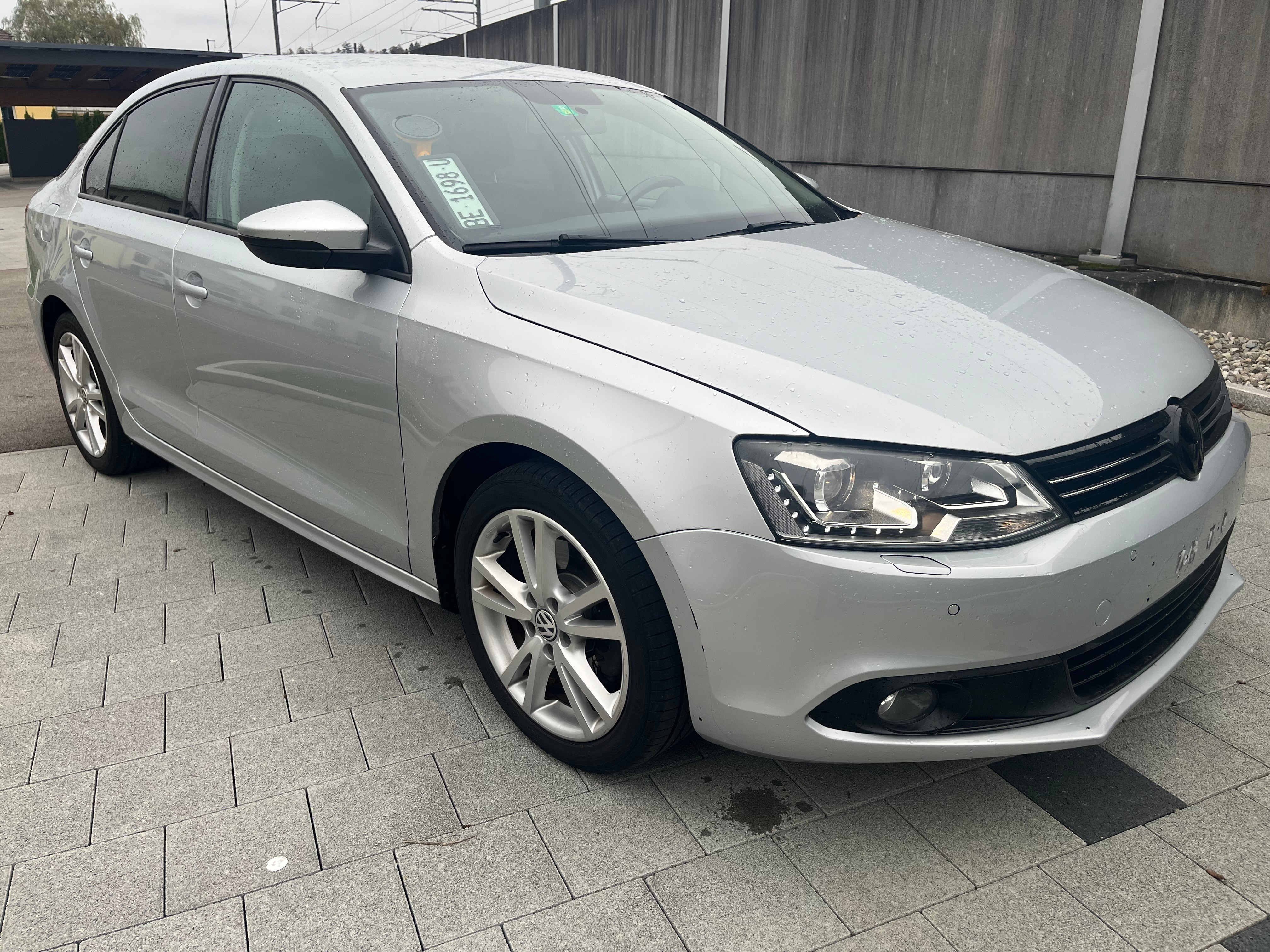 VW Jetta 1.4 TSI Highline DSG motor ersetzt nur 80.000 km