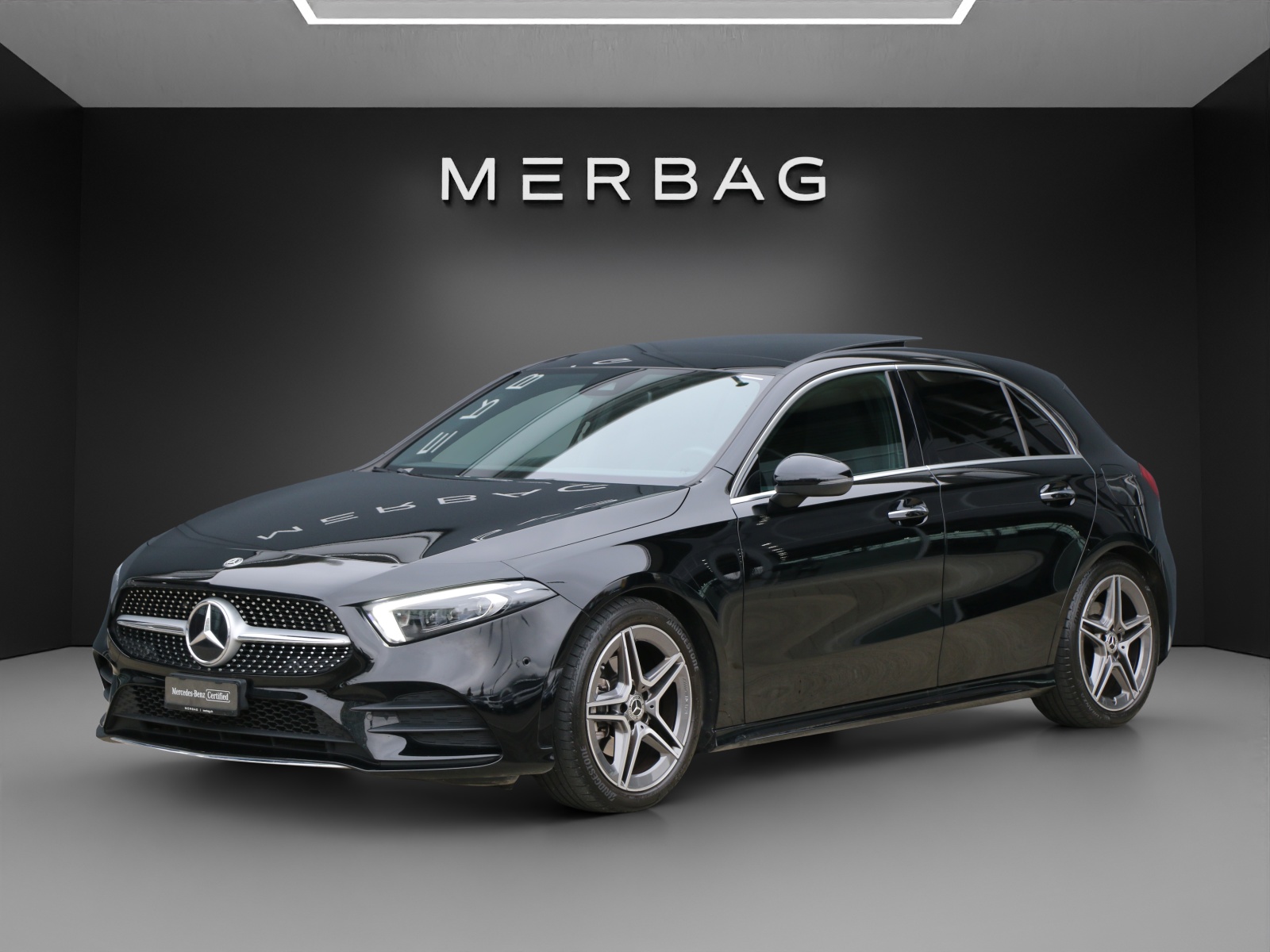 MERCEDES-BENZ A 200 AMG Line