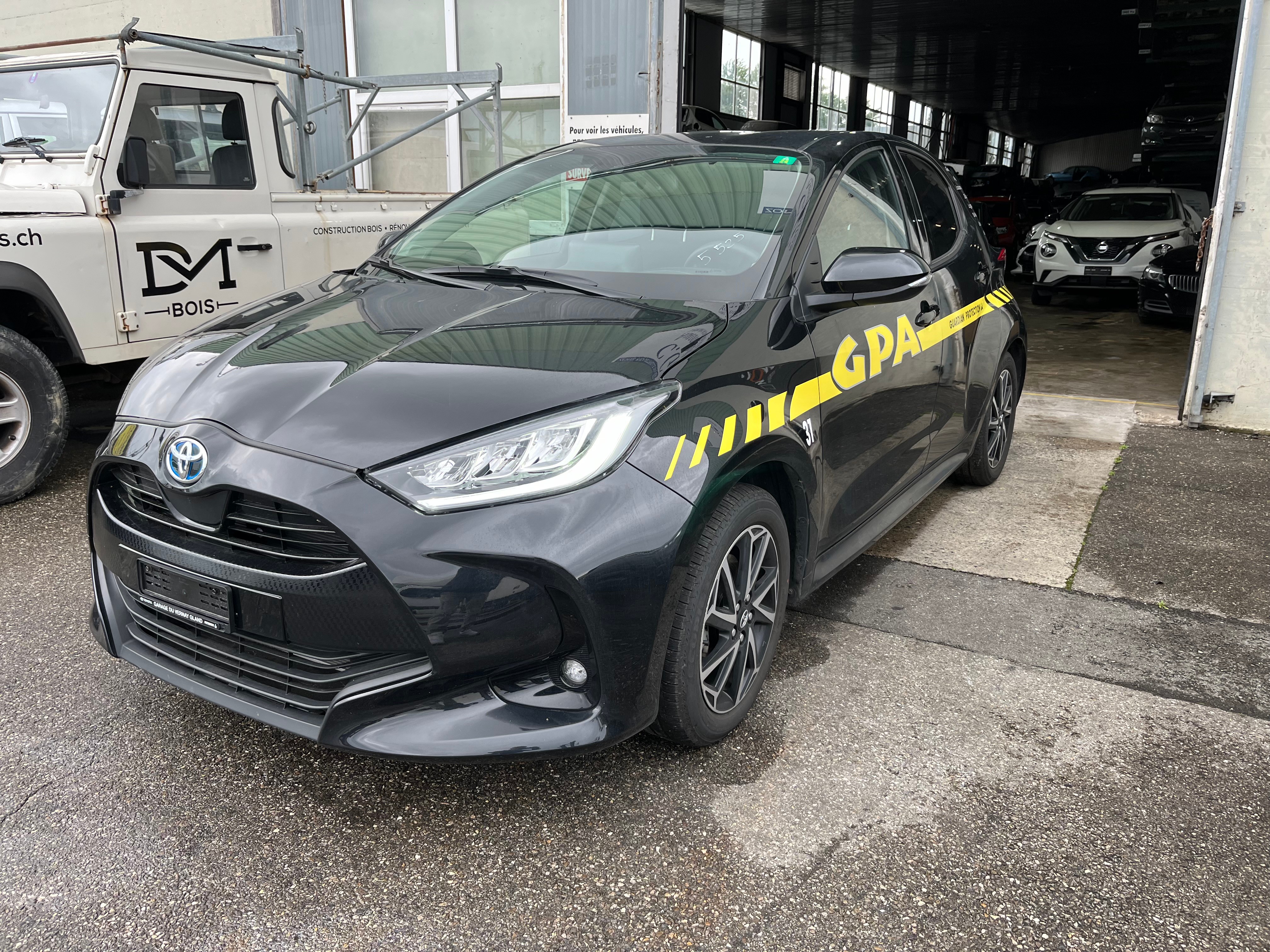 TOYOTA Yaris 1.5 Active e-CVT