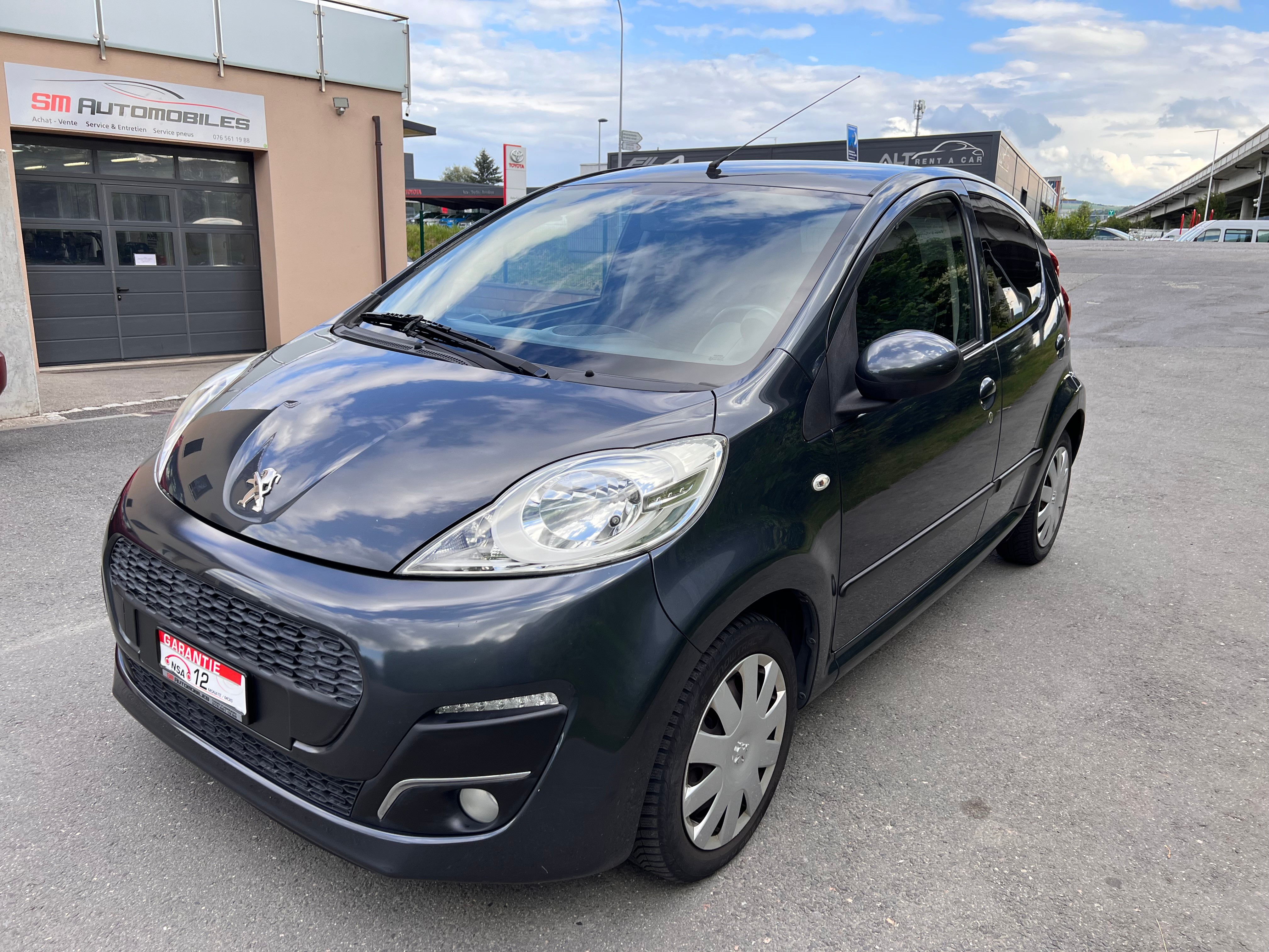 PEUGEOT 107 1.0 Swiss Edition