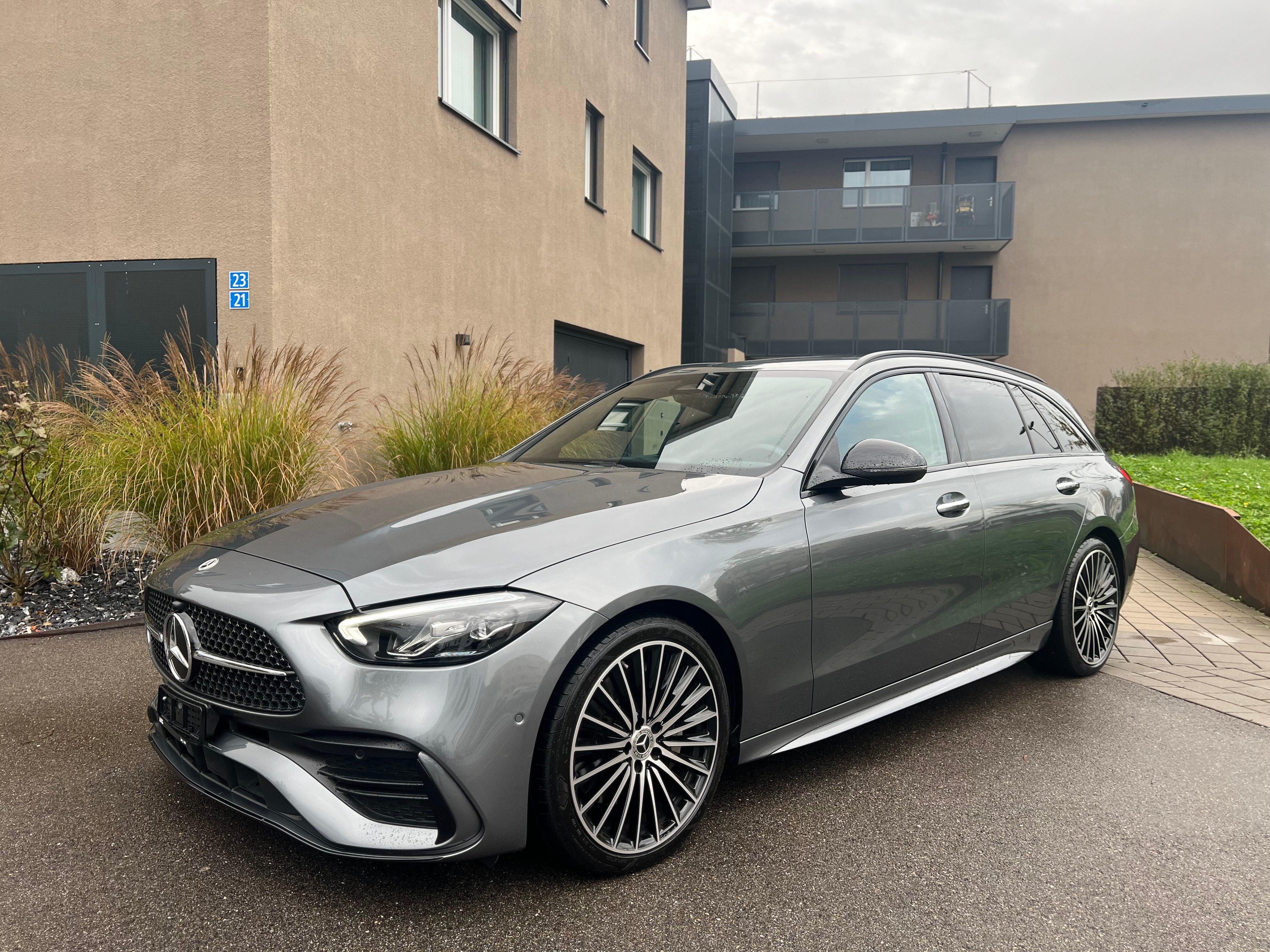 MERCEDES-BENZ C 220 d T 4Matic AMG Line