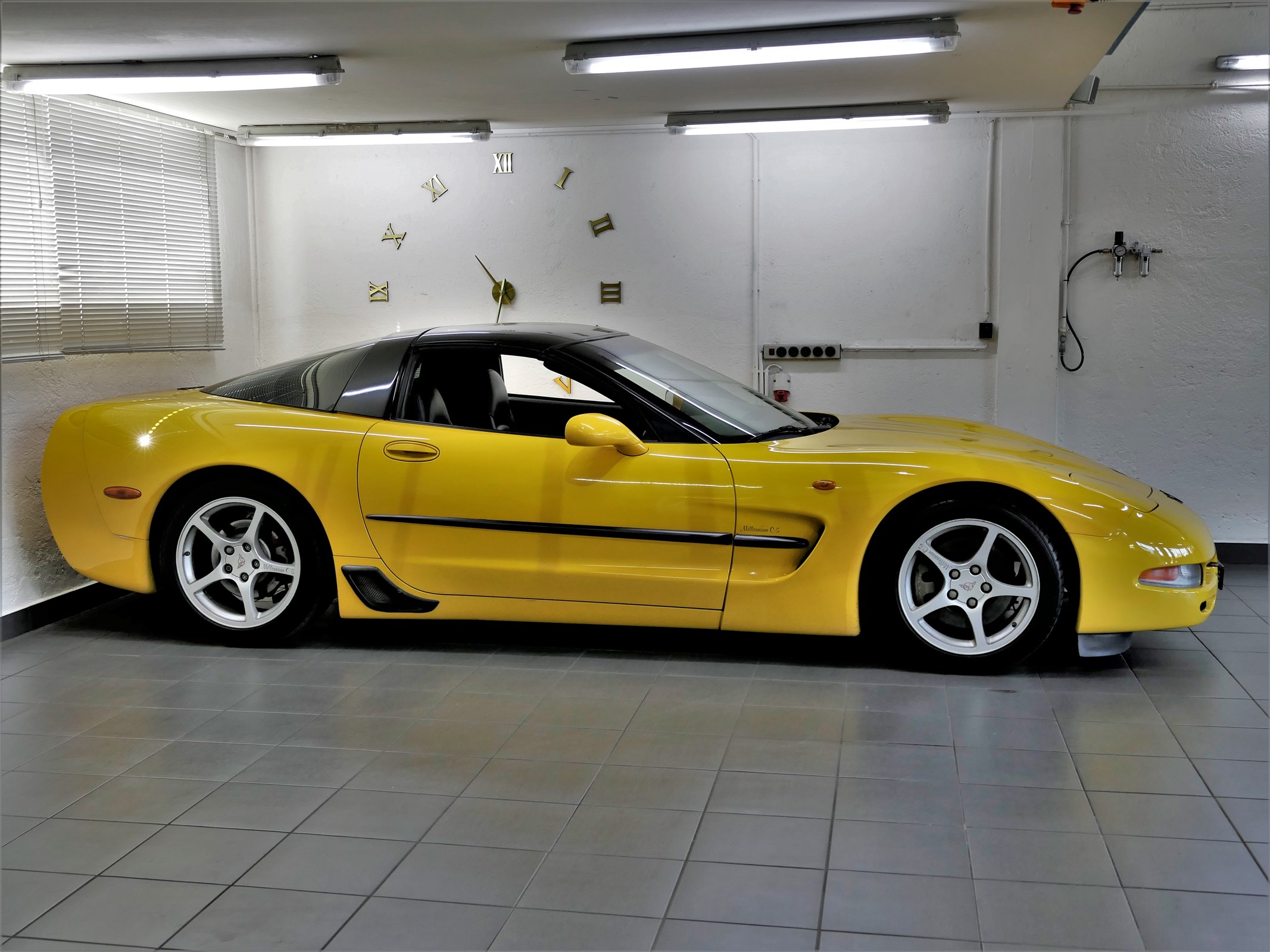 CHEVROLET Corvette 5.7 LS1 B | 360PS | Millennium Pack | ab CHF 398.-/Mt. | SPORT | TARGA | HeadUp | MAG