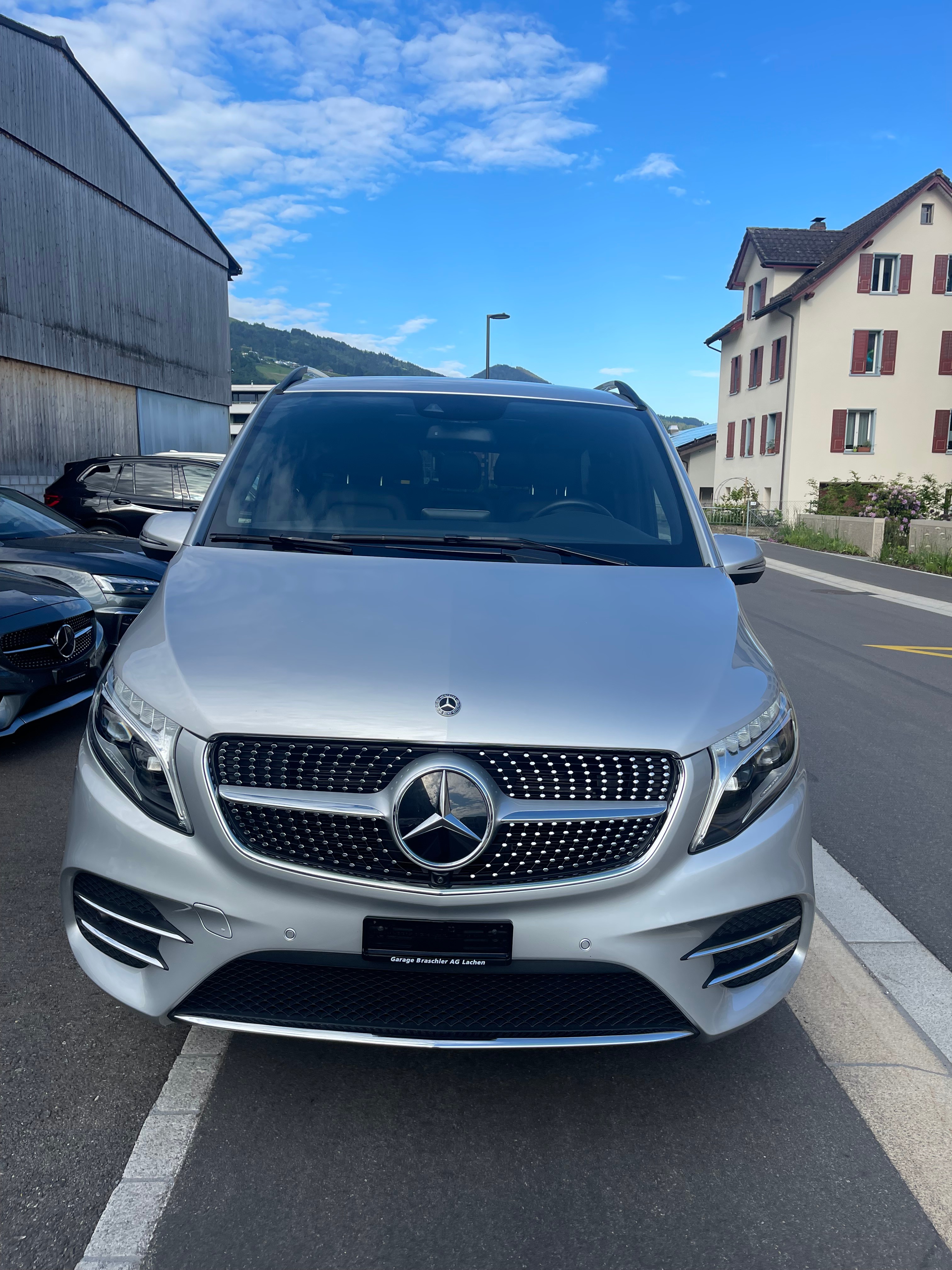 MERCEDES-BENZ V 300 d lang Swiss Edition 4Matic 9G-Tronic