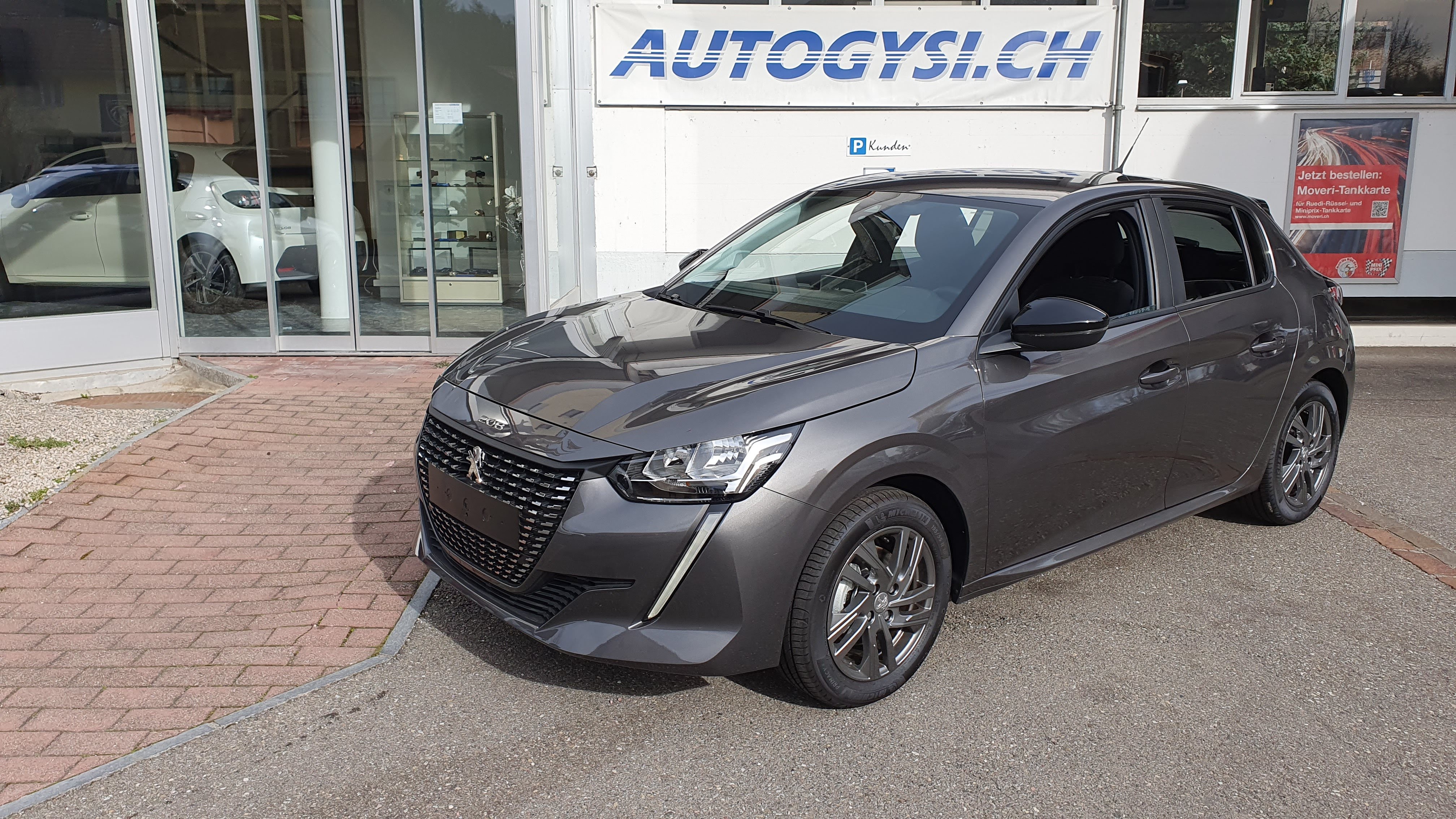 PEUGEOT 208 1.2 Sport MT