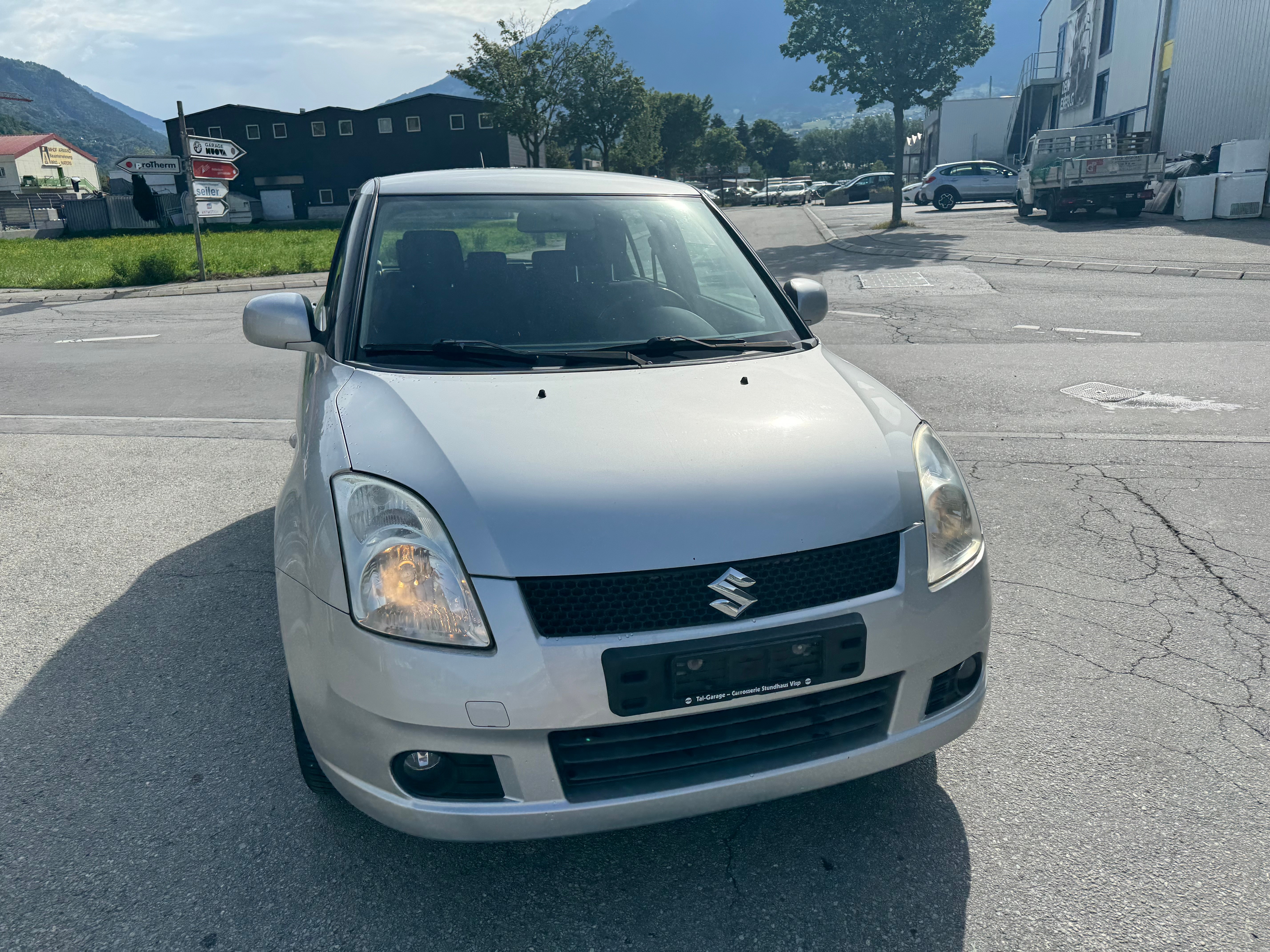 SUZUKI Swift 1.3i 16V GL Top 4x4