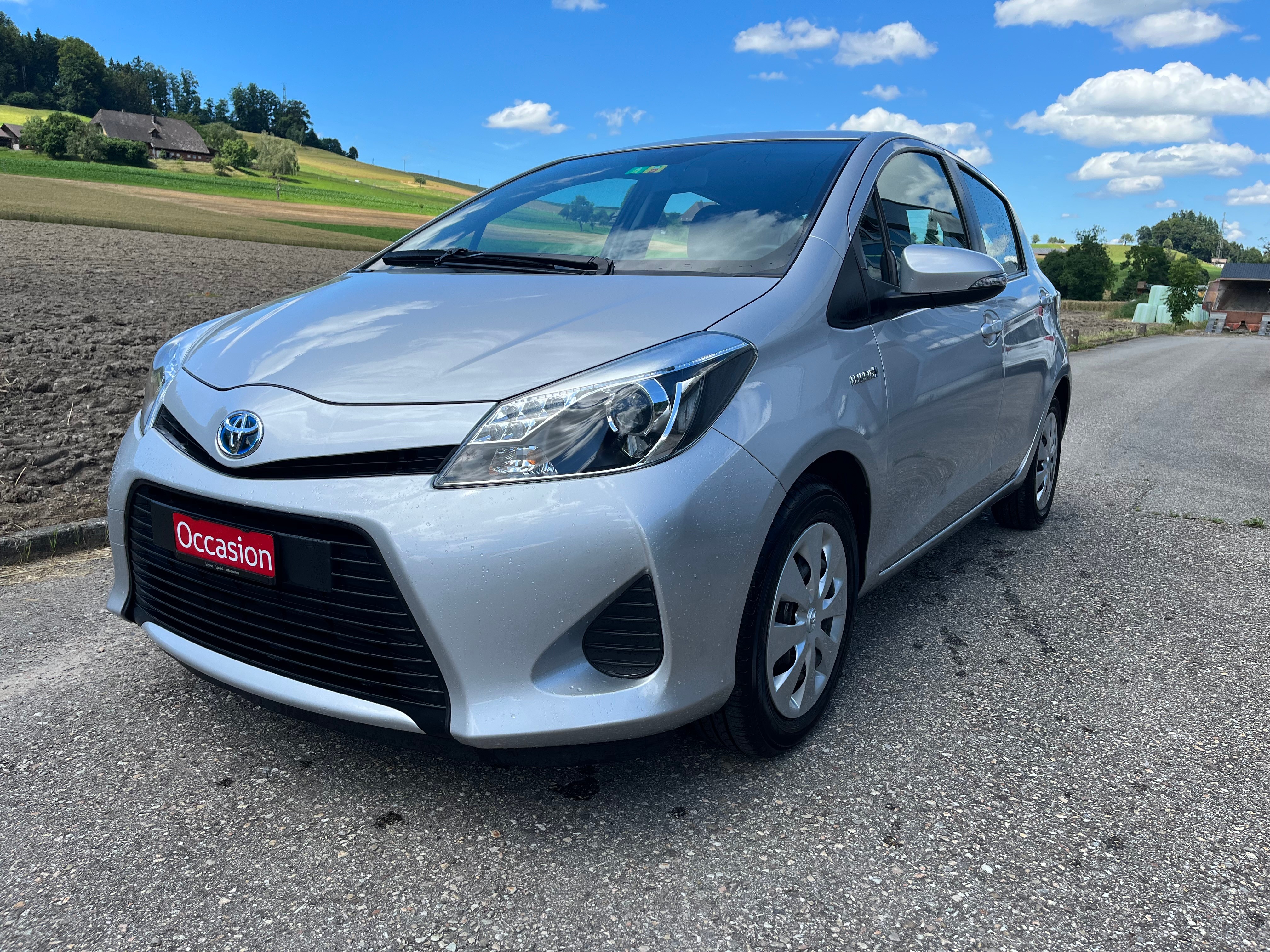 TOYOTA Yaris 1.5 VVT-i Hybrid Luna CVT