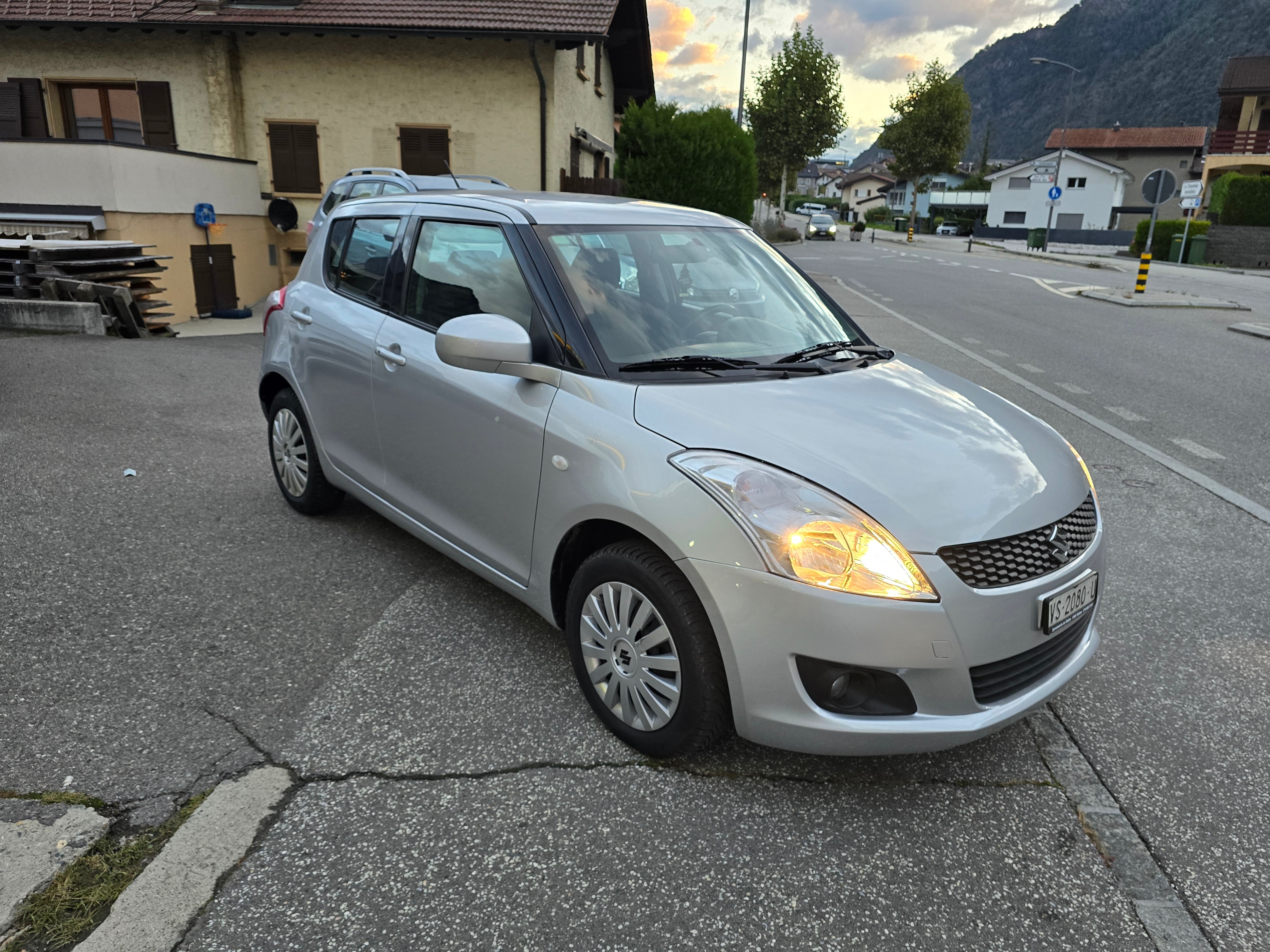 SUZUKI Swift 1.2i 16V GL 4x4