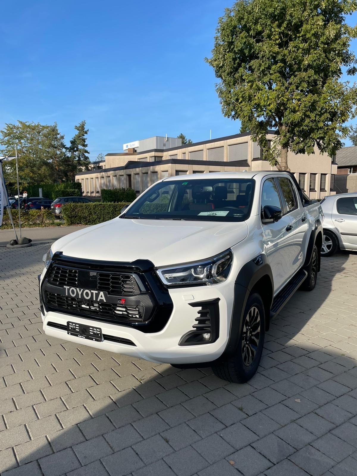 TOYOTA Hilux 2.8D-4D GR Sport Double Cab 4x4 A