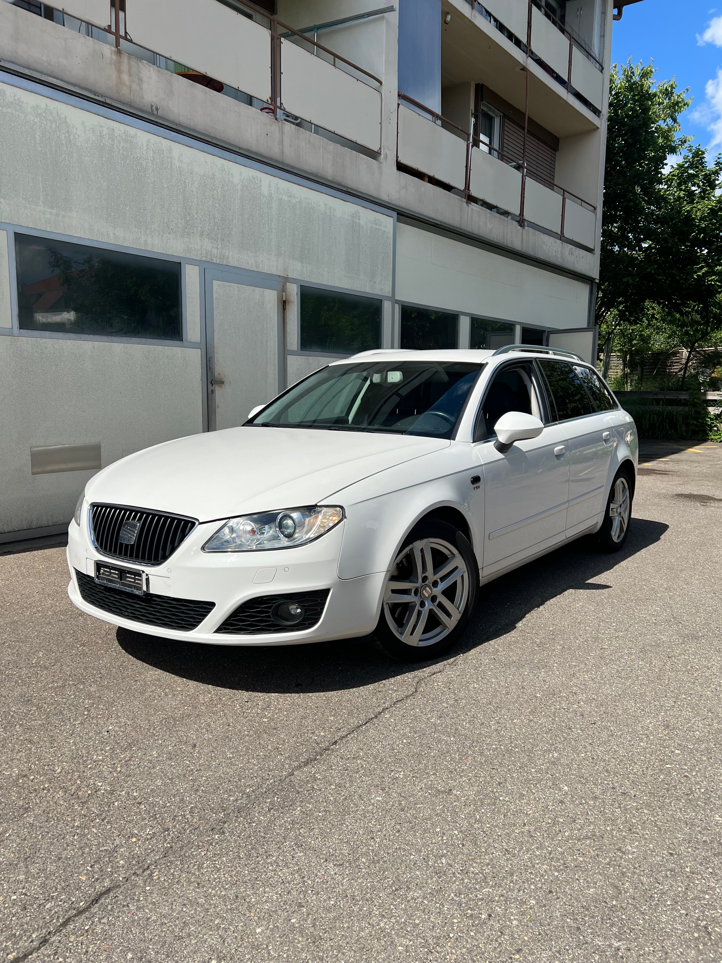 SEAT Exeo ST 2.0 TSI Sport multitronic