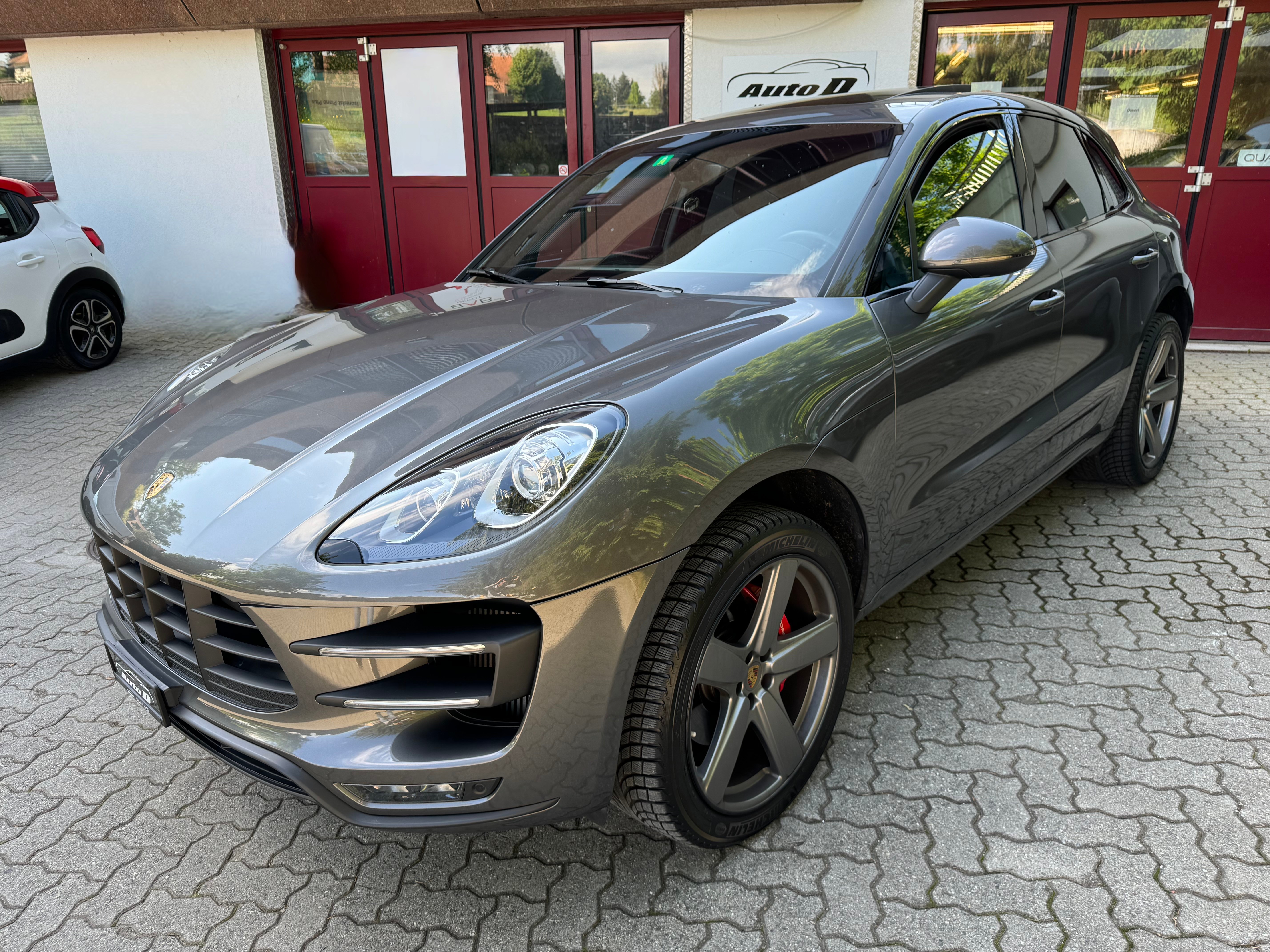 PORSCHE Macan Turbo PDK