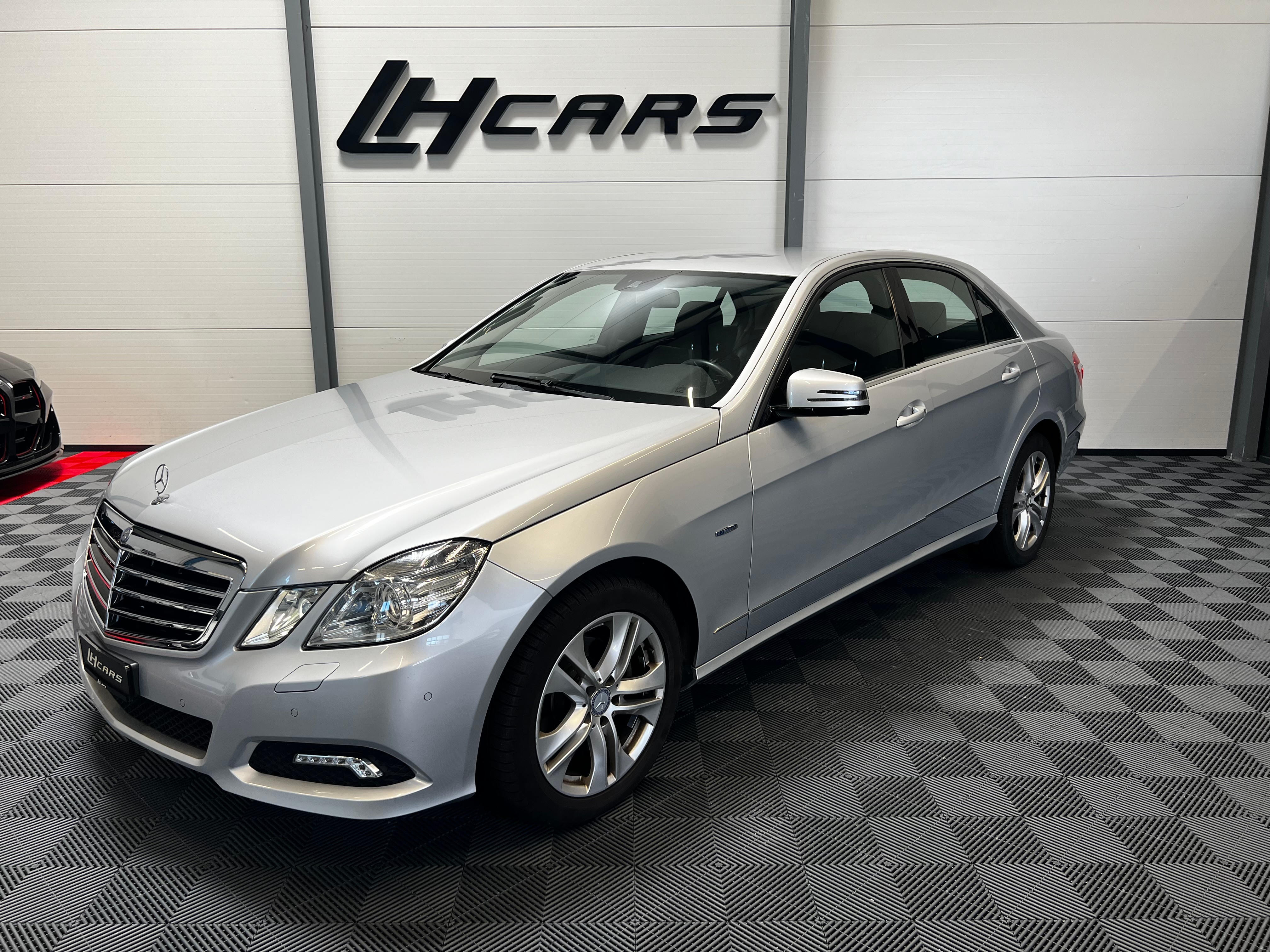 MERCEDES-BENZ E 220 CDI BlueEfficiency Elégance Automatic