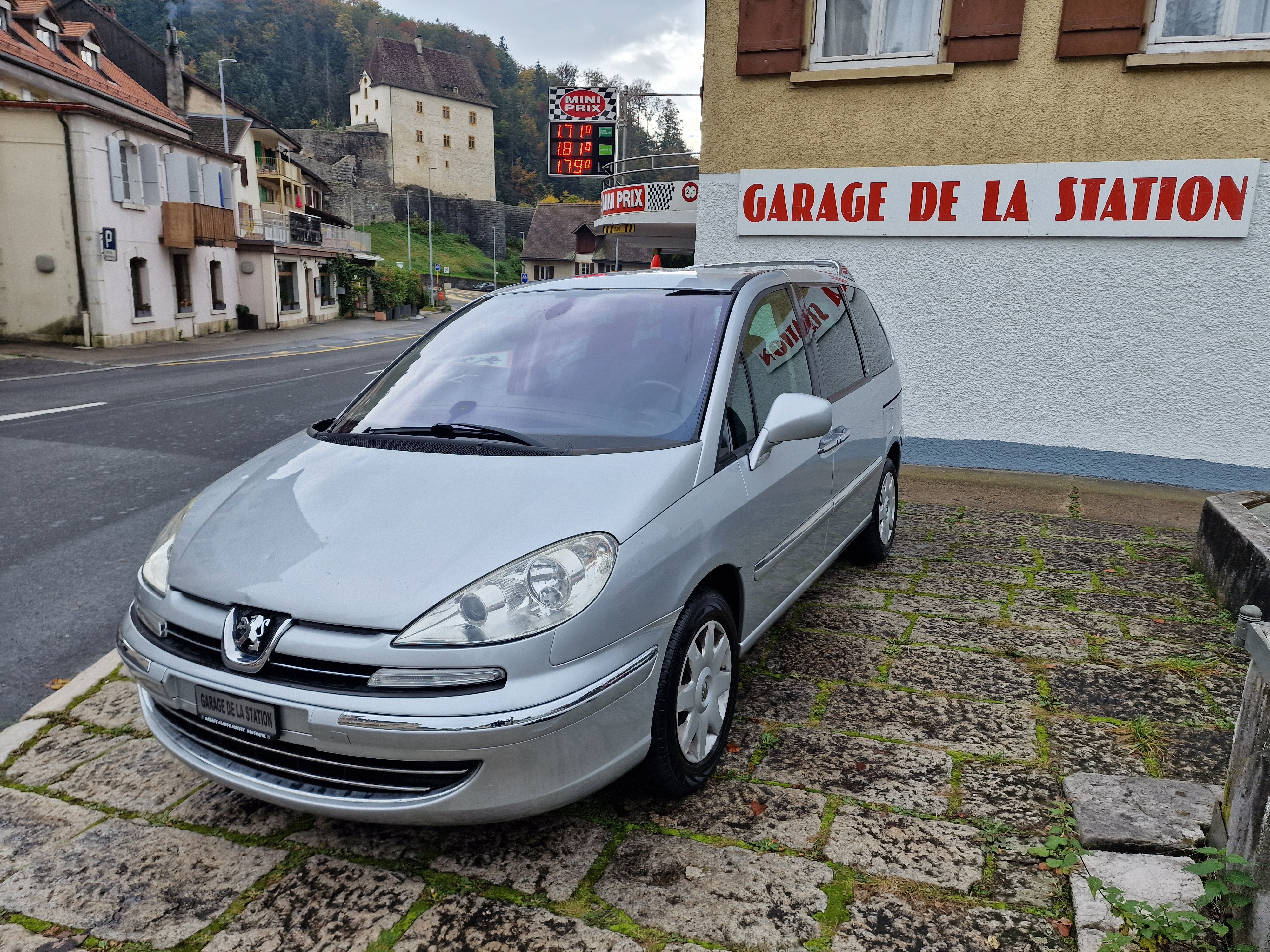 PEUGEOT 807 2.0 16V HDi (SR) Family