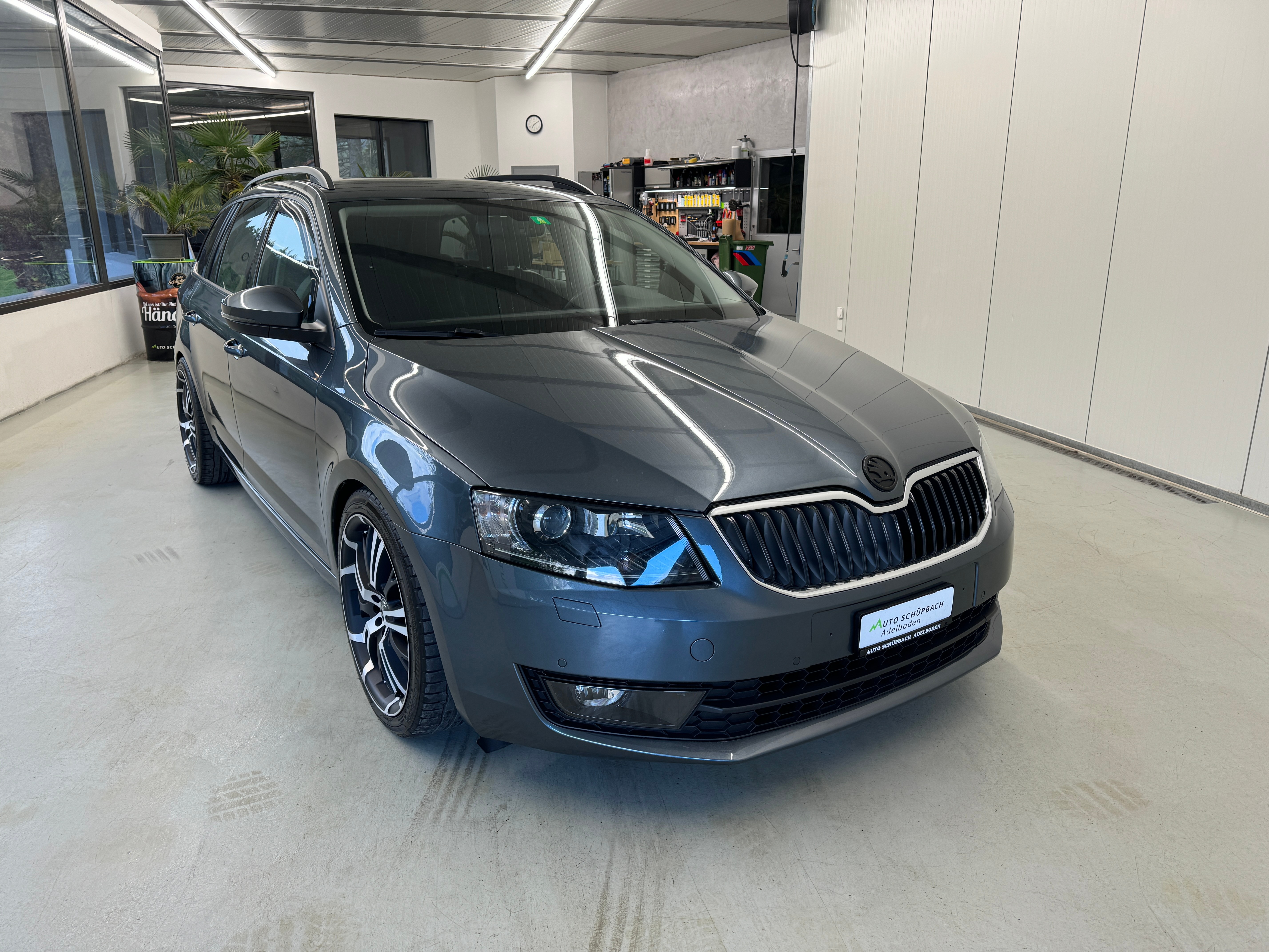 SKODA Octavia Combi 2.0 TDI Style 4x4 DSG