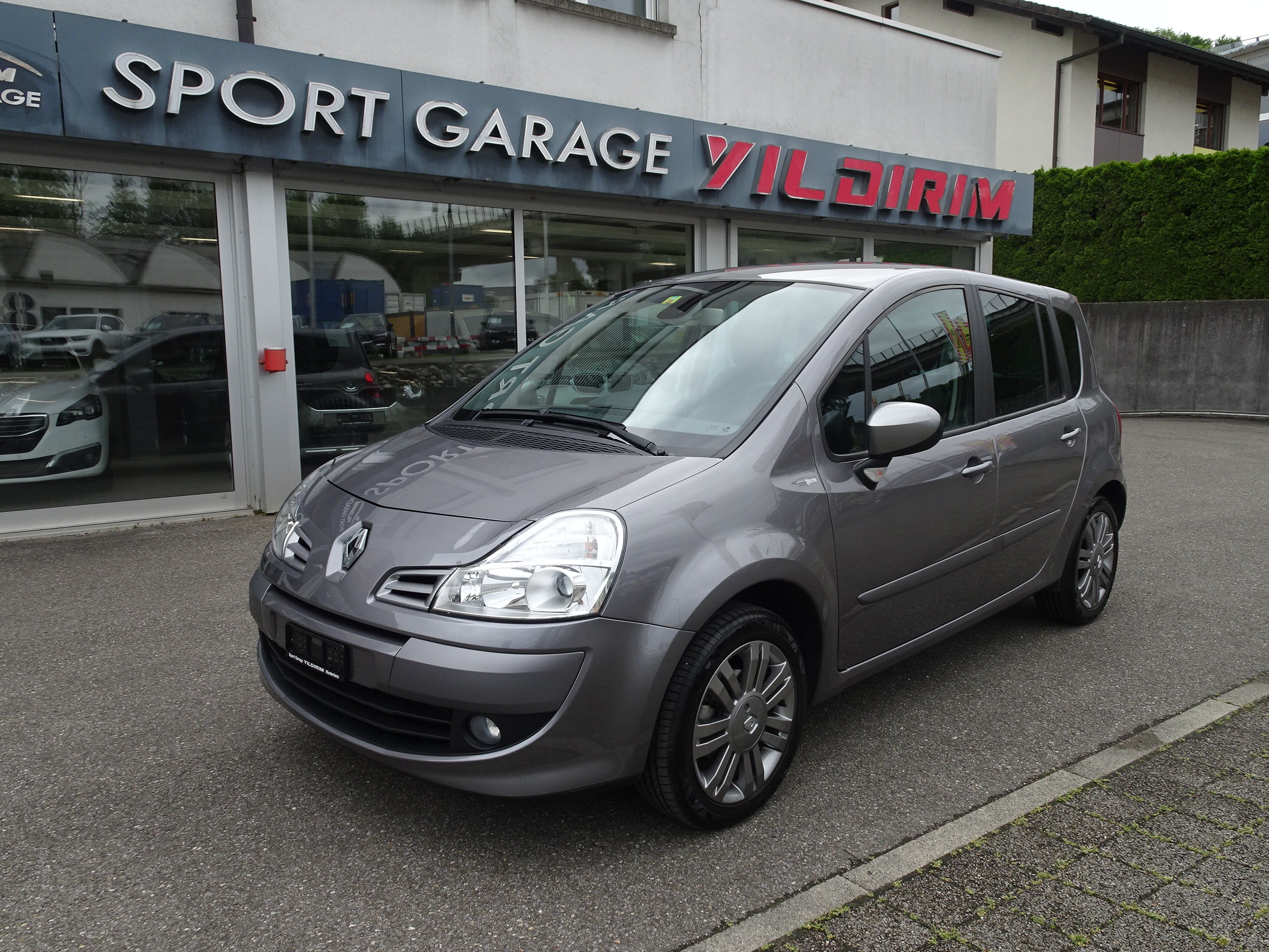 RENAULT Modus 1.6 16V Night&Day Automatic