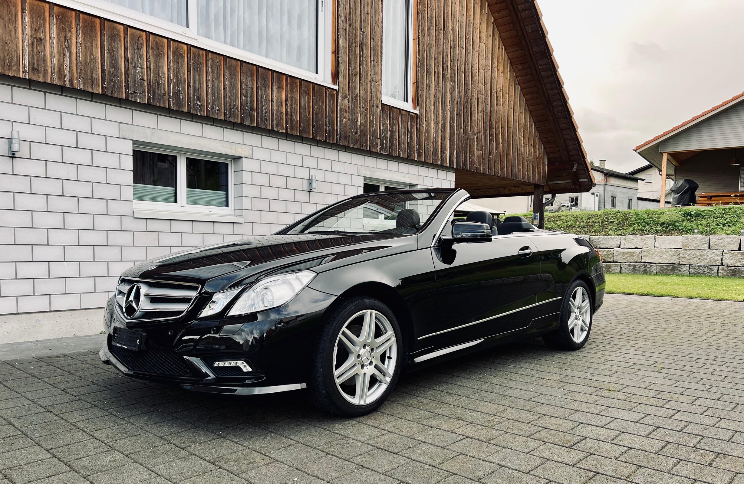 MERCEDES-BENZ E 350 CGI BlueEfficiency 7G-Tronic