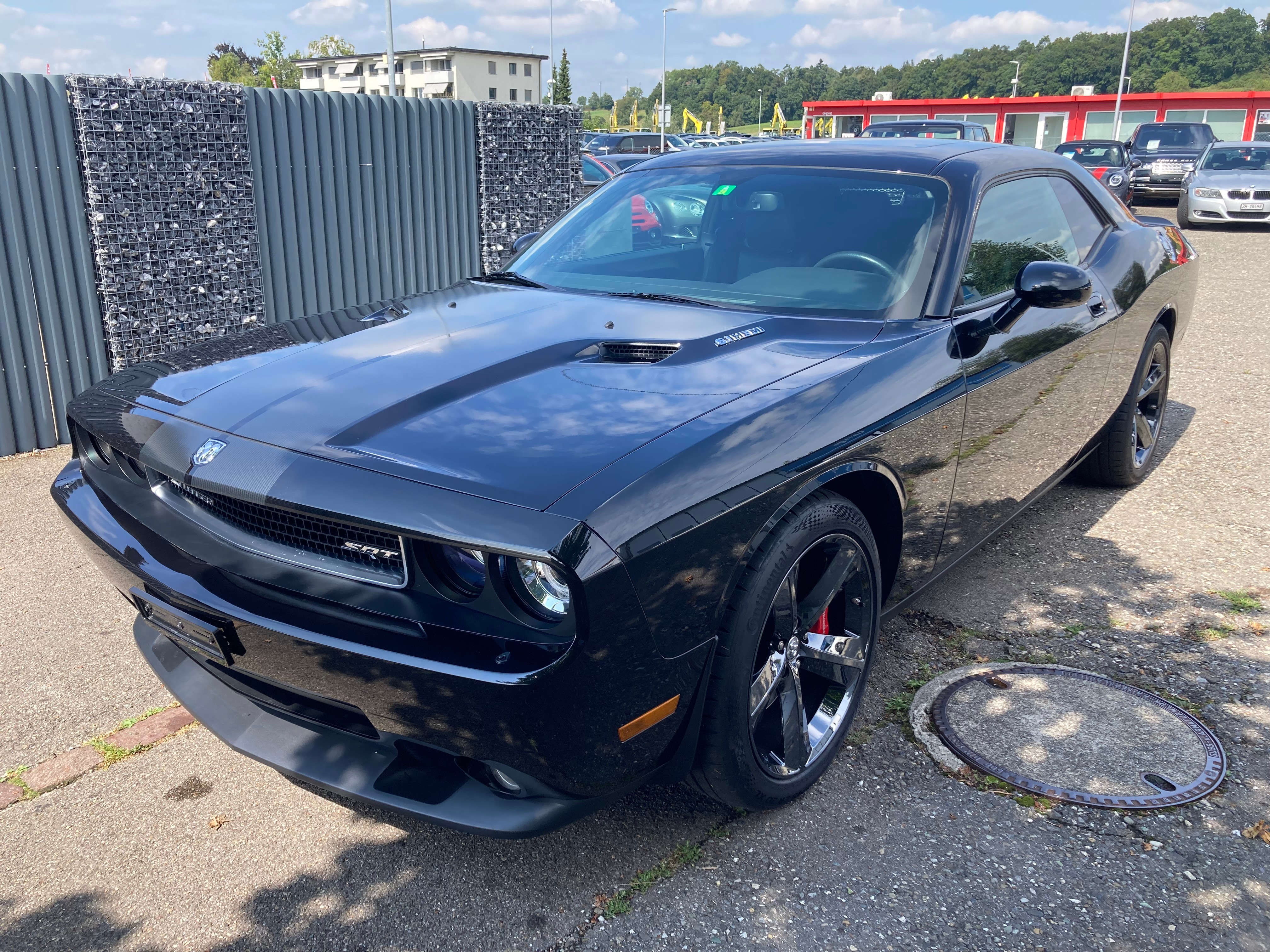 DODGE Challenger SRT 8