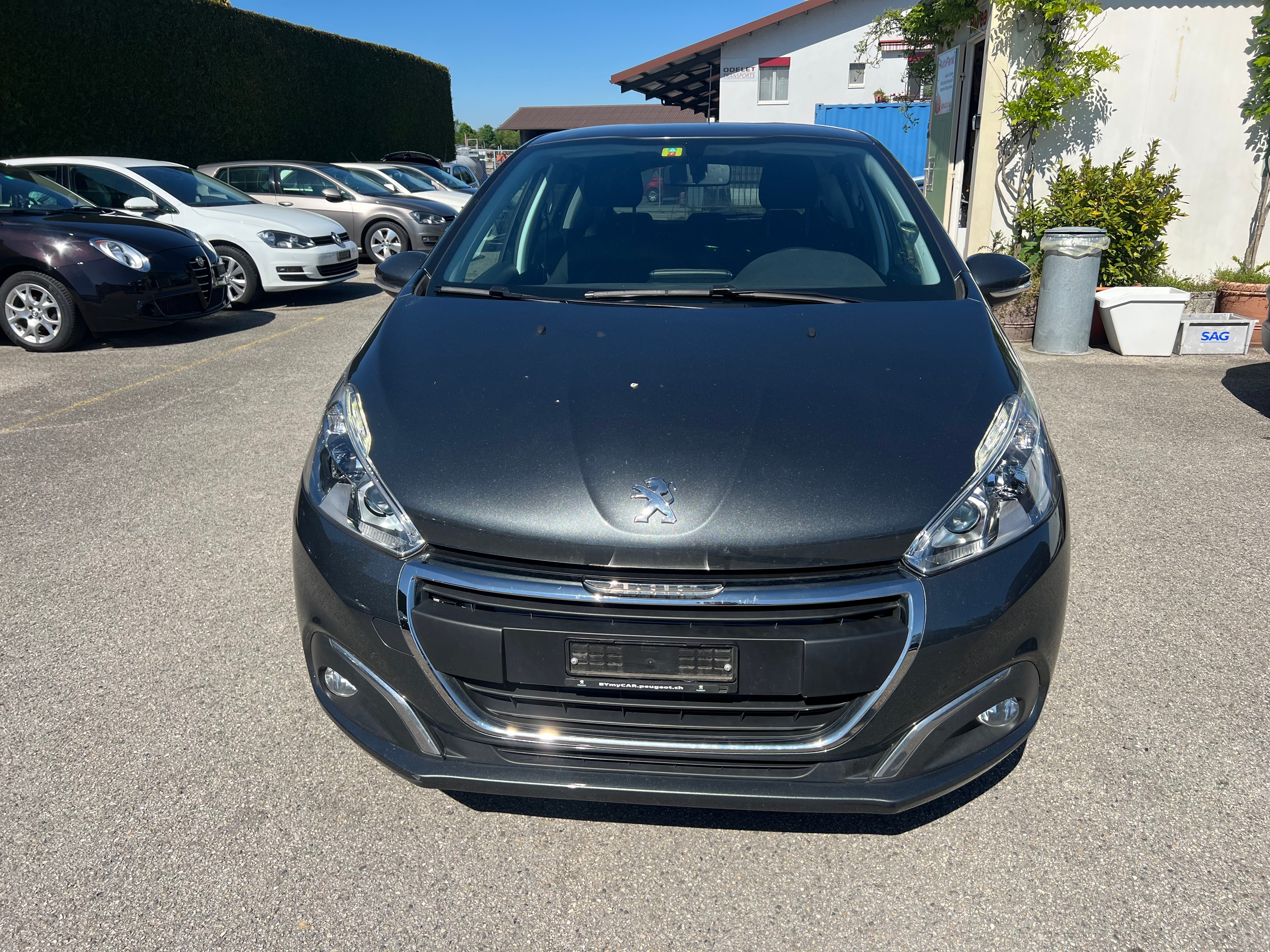 PEUGEOT 208 1.2 PureTech Style