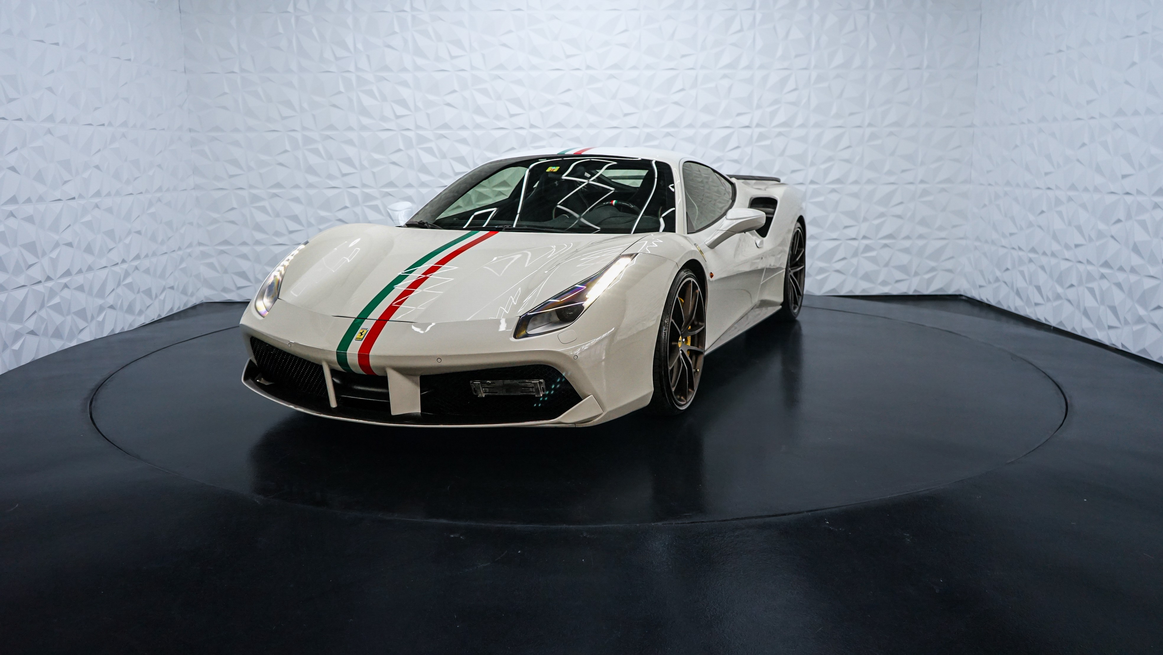 FERRARI 488 GTB 3.9 V8 VETTURA ATELIER