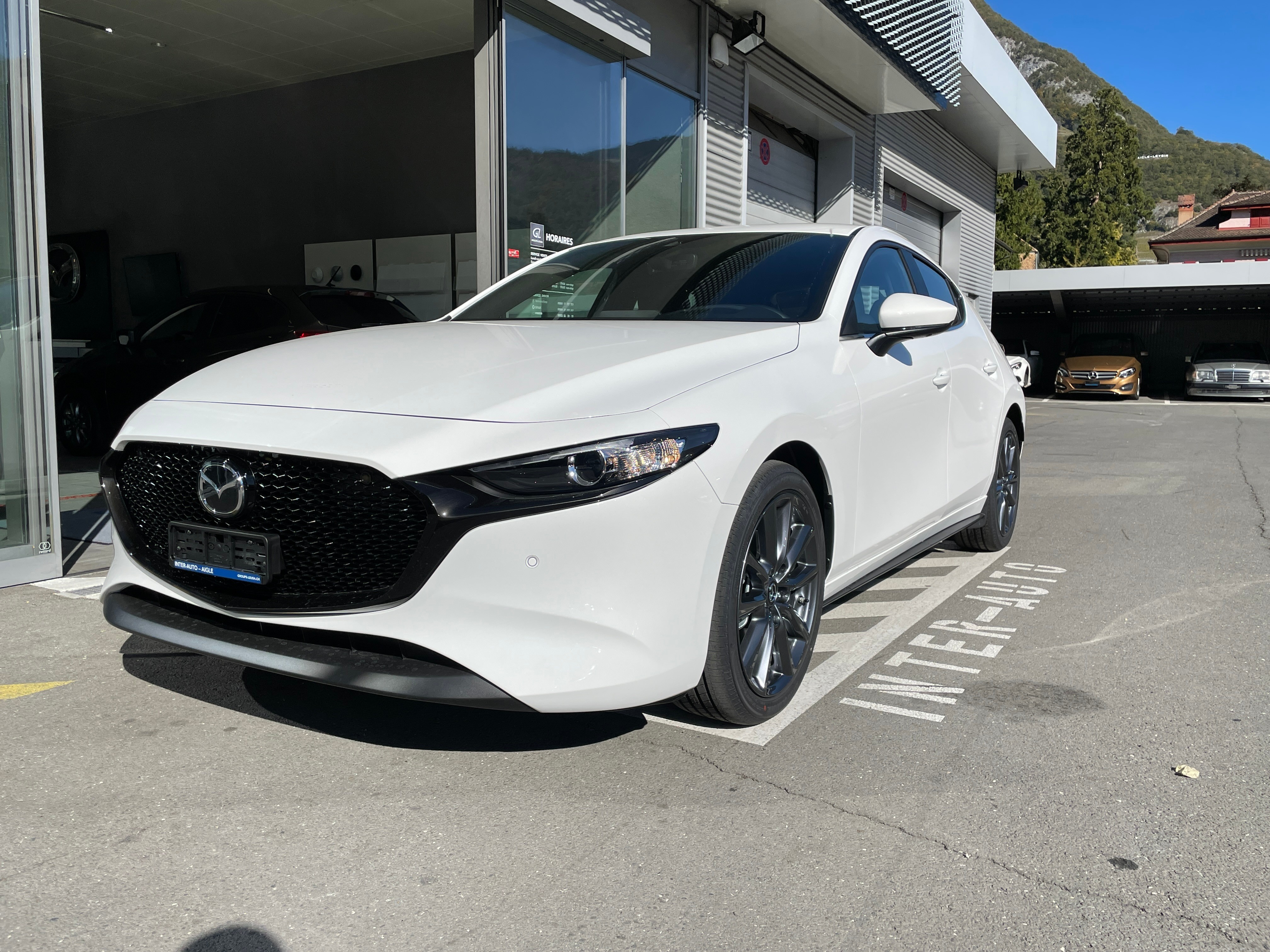 MAZDA 3 Hatchback SKYACTIV-X M Hybrid 186 Exclusive Line Automat