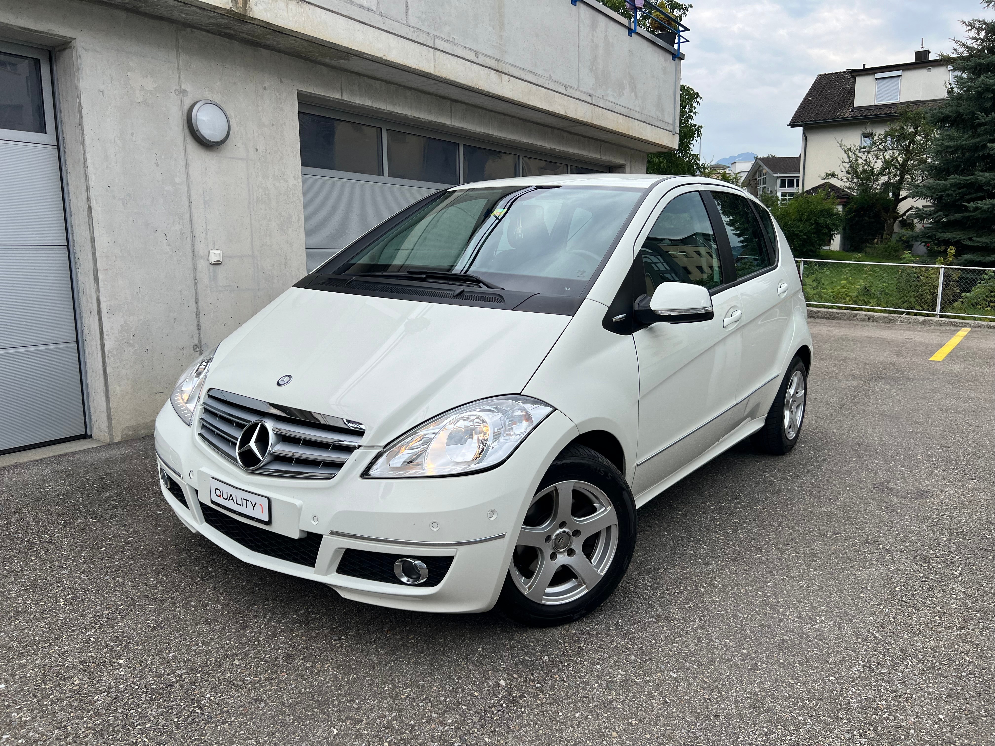 MERCEDES-BENZ A 180 (170) Avantgarde Autotronic