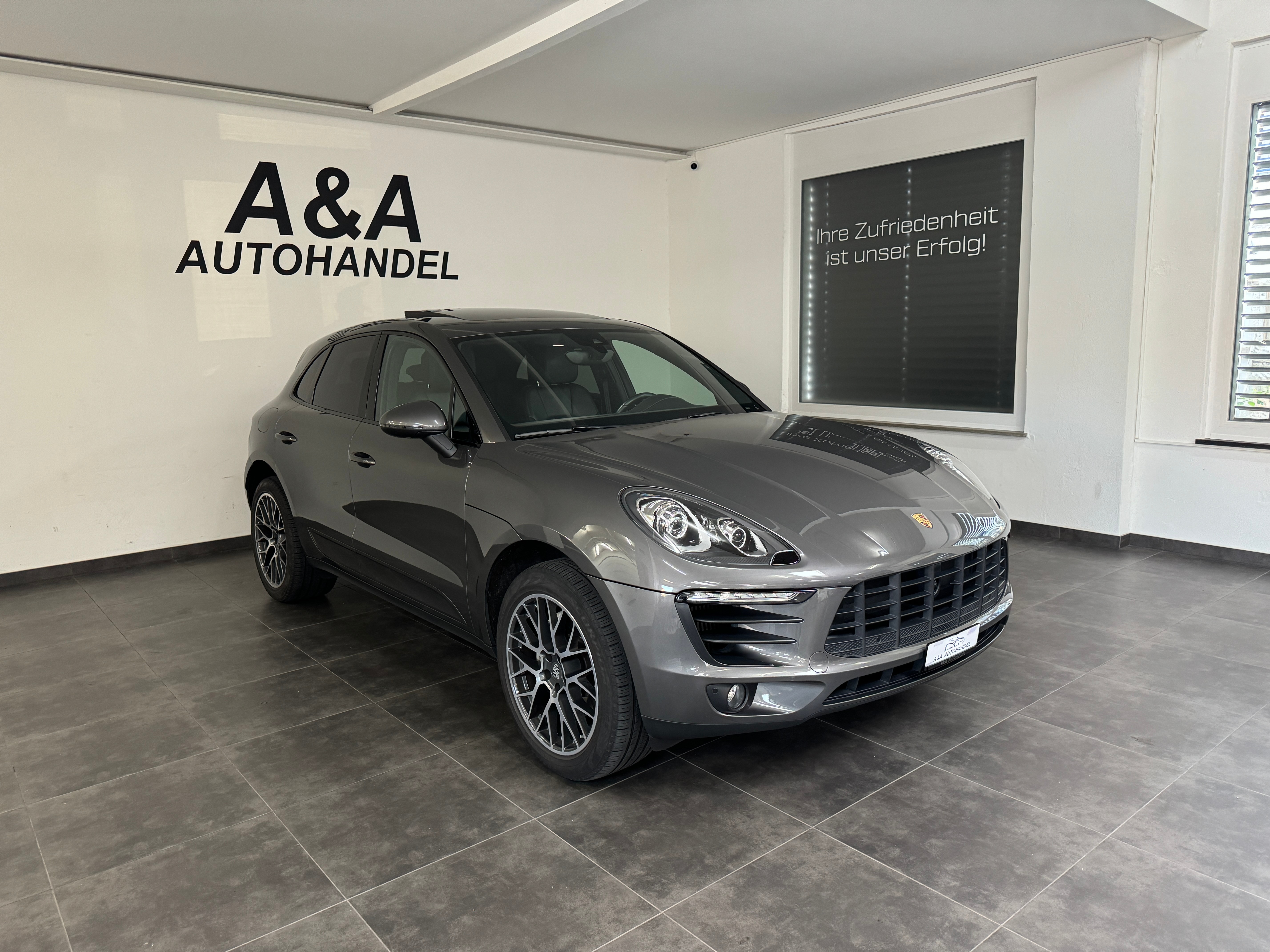 PORSCHE Macan S PDK