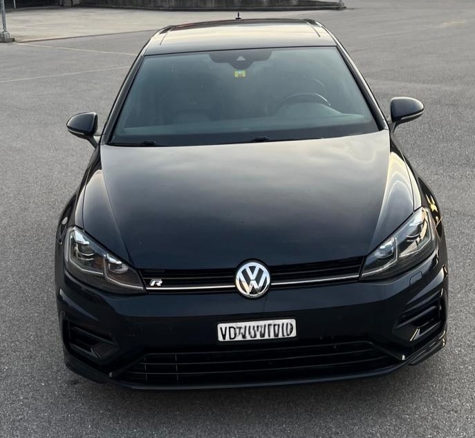 VW Golf 2.0 TSI R 4Motion