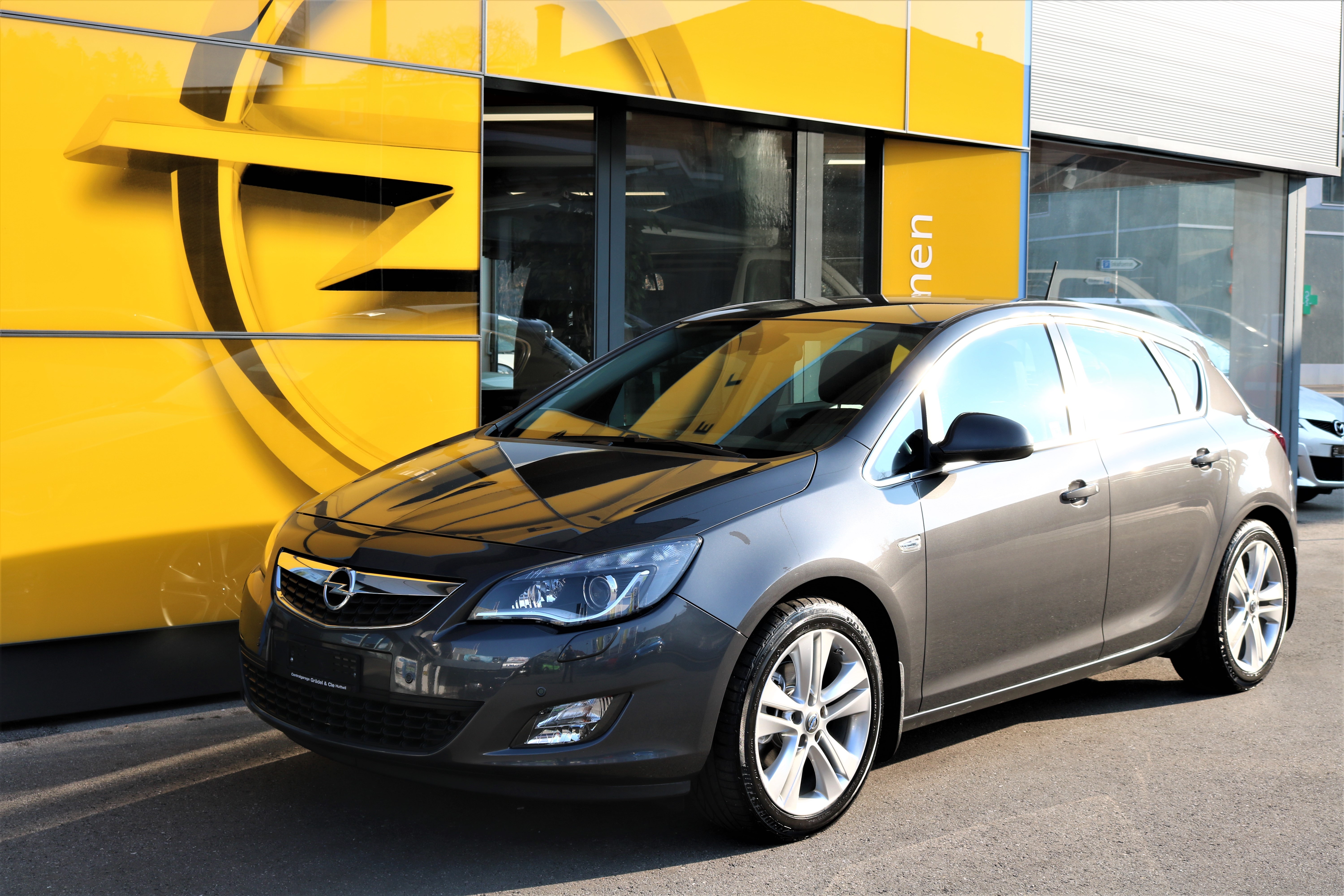 OPEL Astra 1.6i 16V Turbo Cosmo Automatic