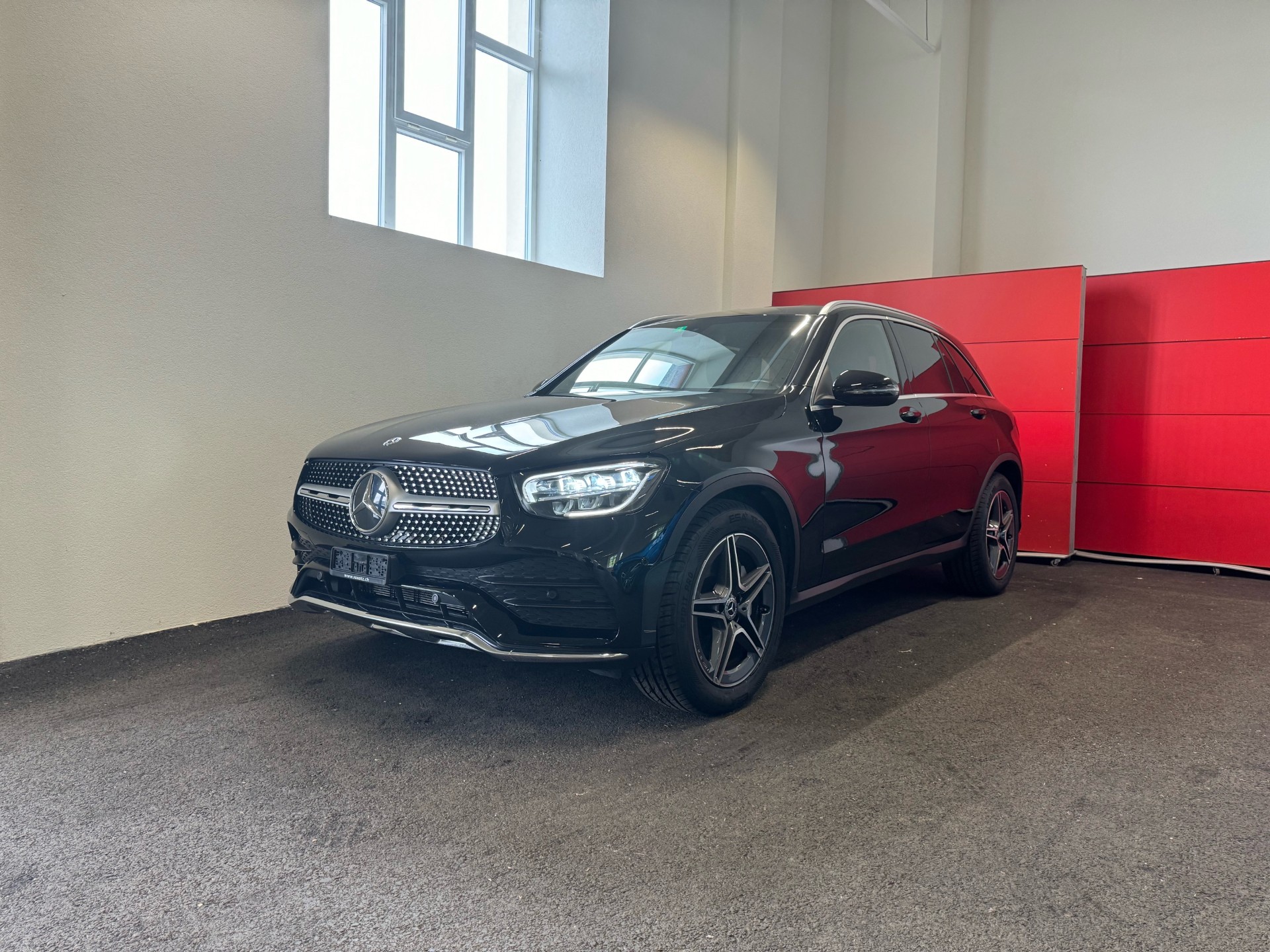 MERCEDES-BENZ GLC 200 AMG Line 4Matic