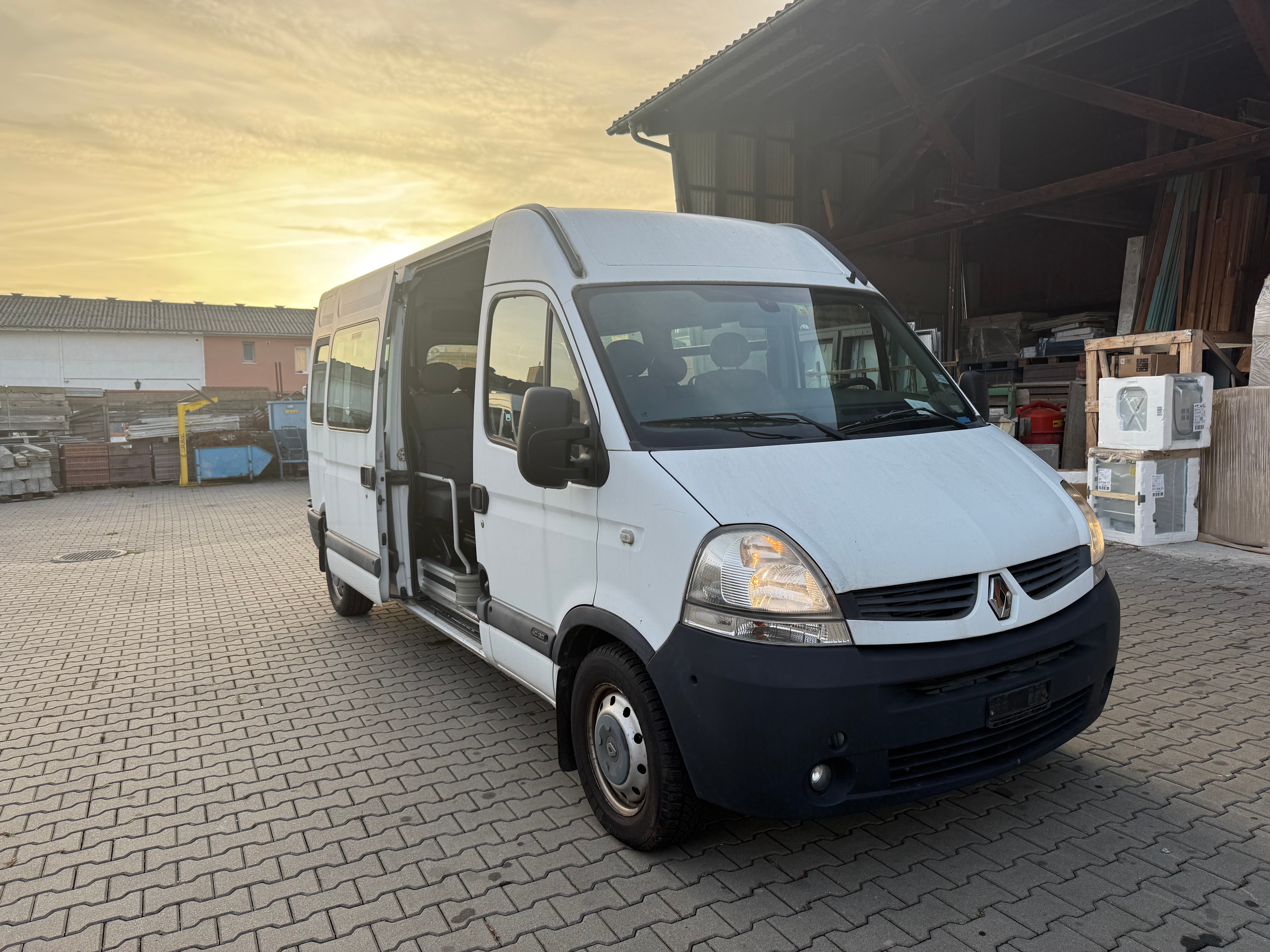 RENAULT Master 16 places