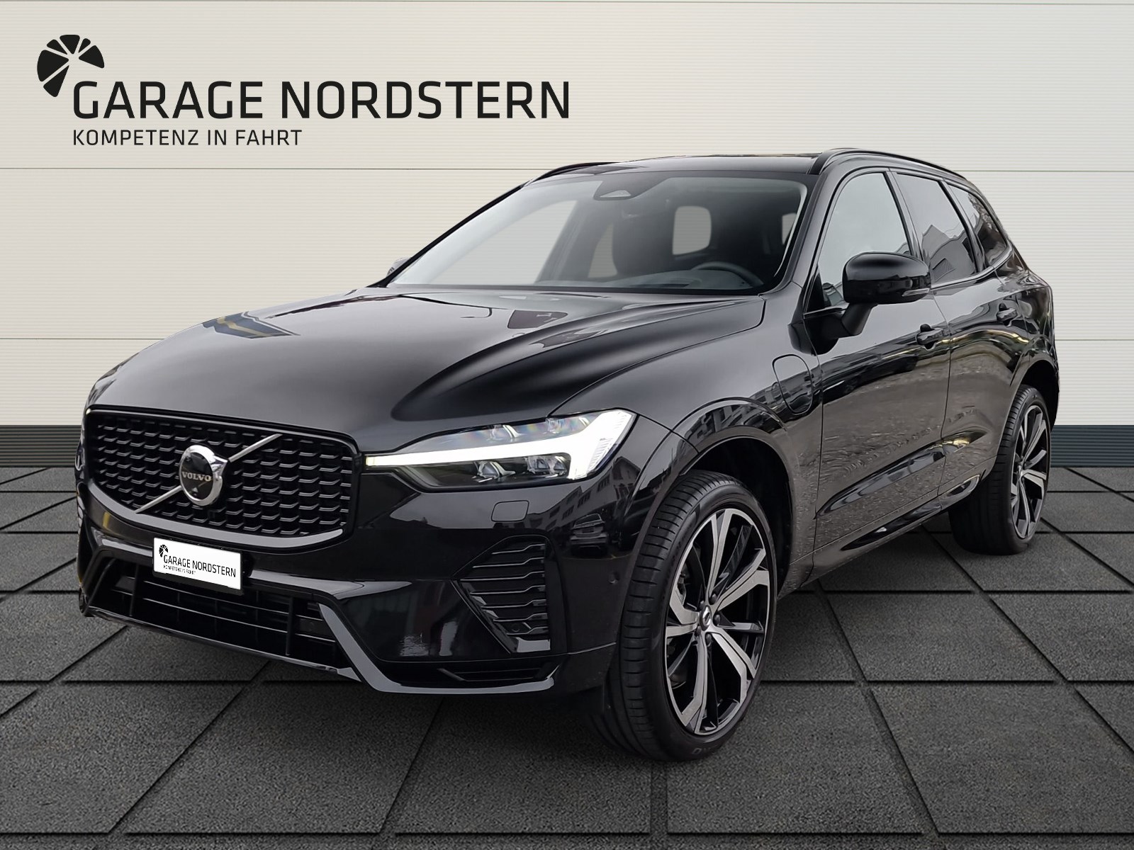 VOLVO XC60 2.0 T6 TE XCENTRIC Dark eAWD