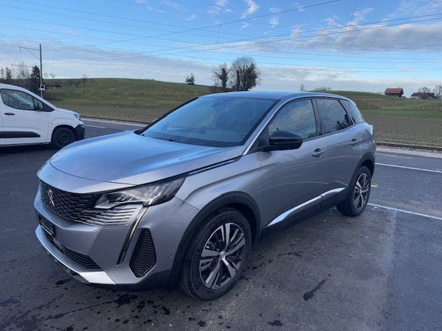 PEUGEOT 3008 1.5 BlueHDi Active Pack EAT8 mit 7800 km Top gepflegt Neuzustand