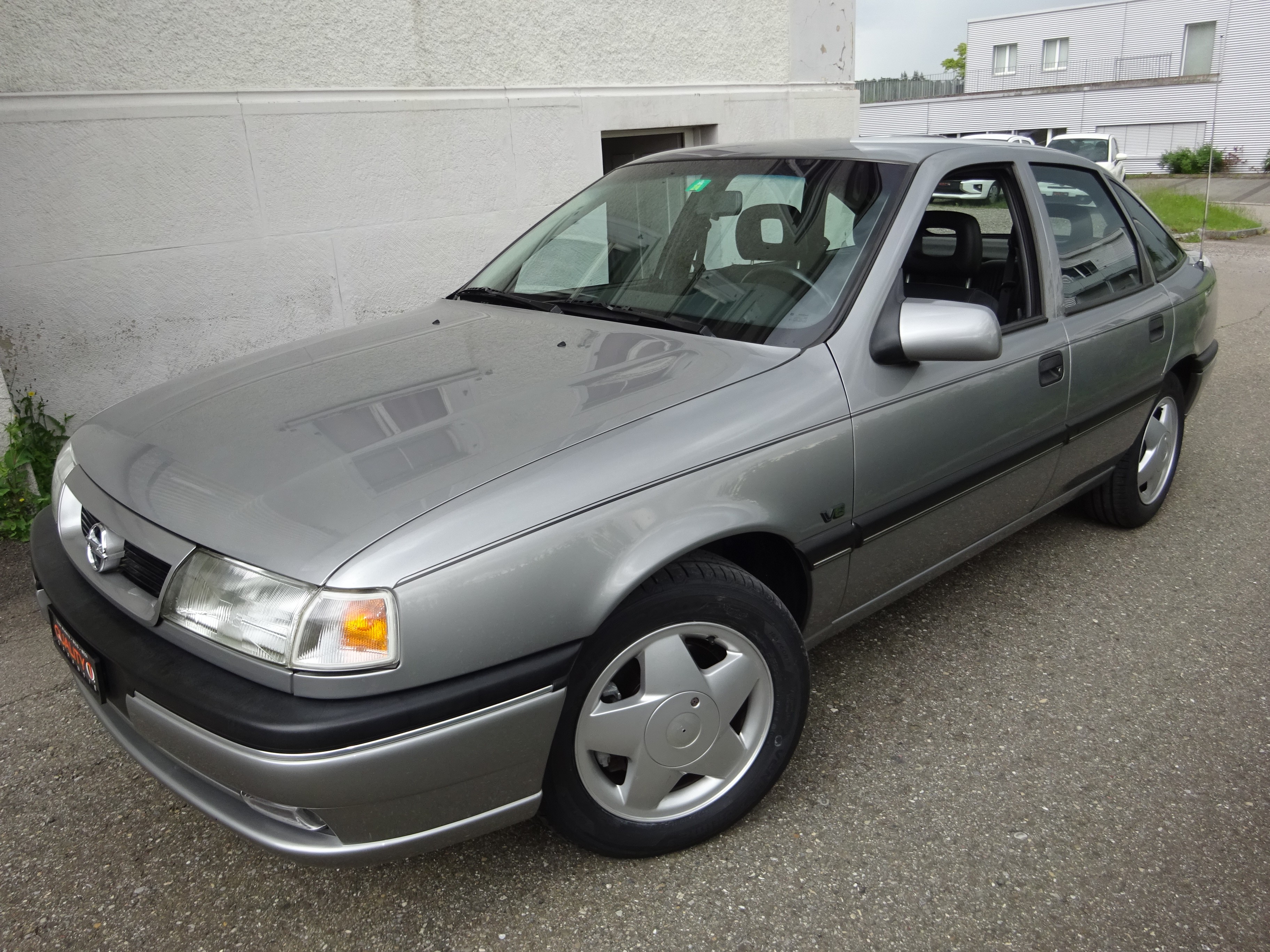 OPEL Vectra 2.5i V6 Diamond