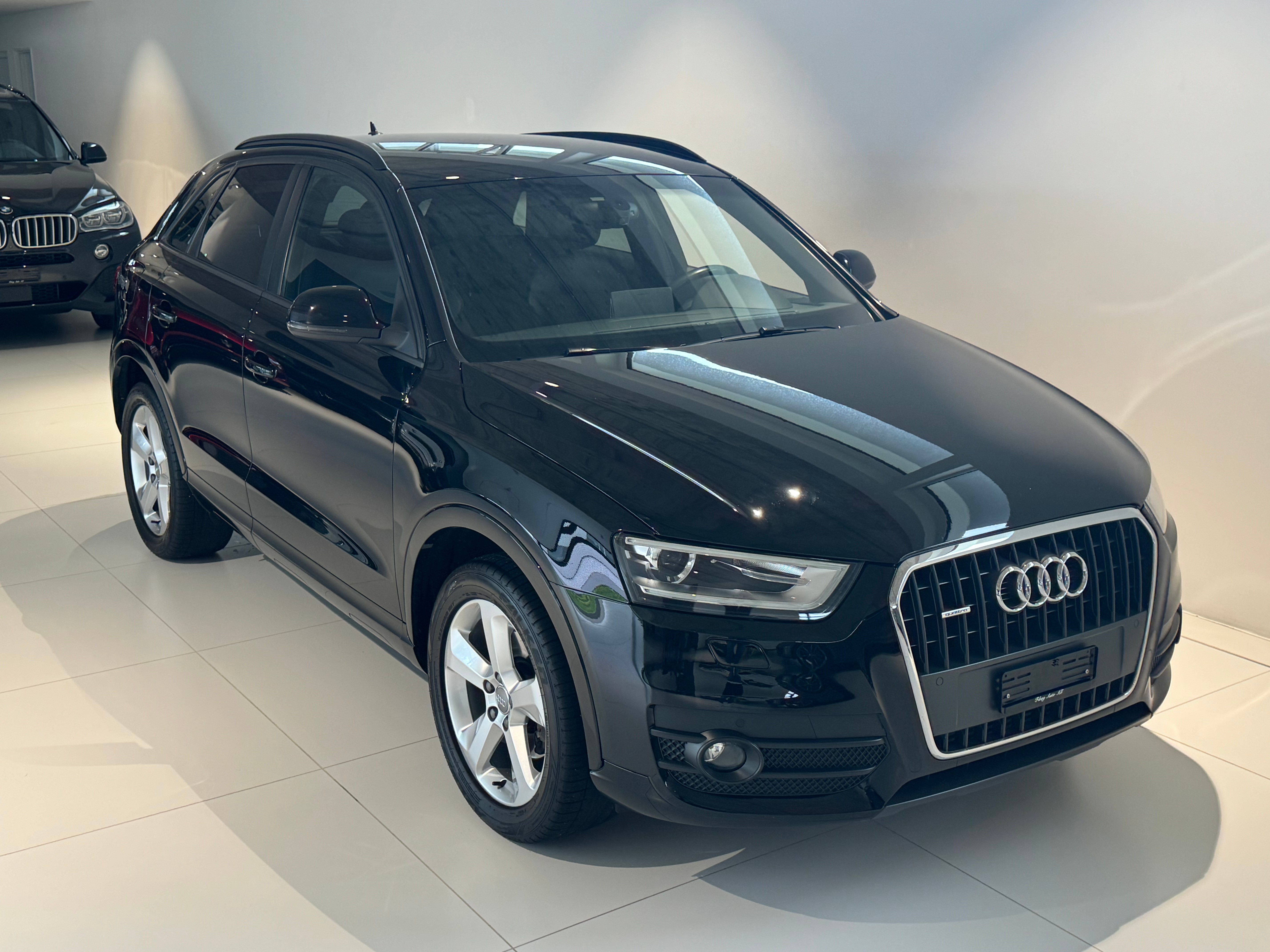 AUDI Q3 2.0 TFSI quattro S-tronic