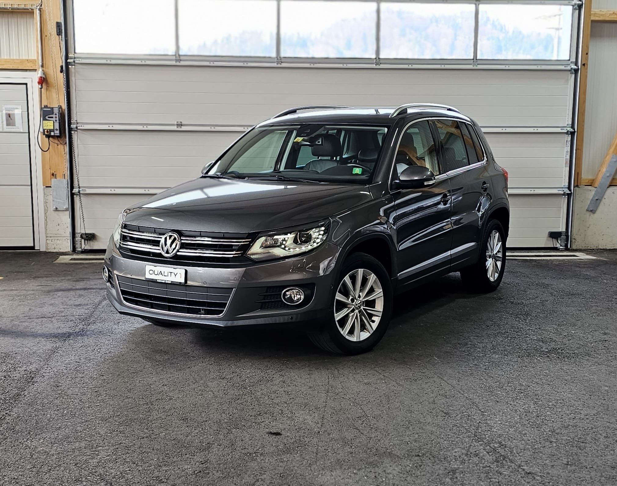 VW Tiguan 2.0 TSI Sport&Style 4Motion DSG *MIT AHK* *CH-Fahrzeug*