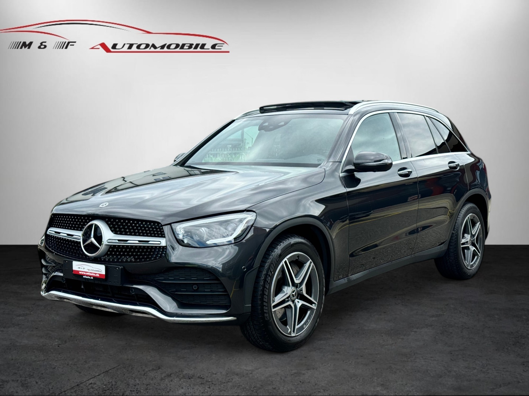 MERCEDES-BENZ GLC 300 AMG Line 4m