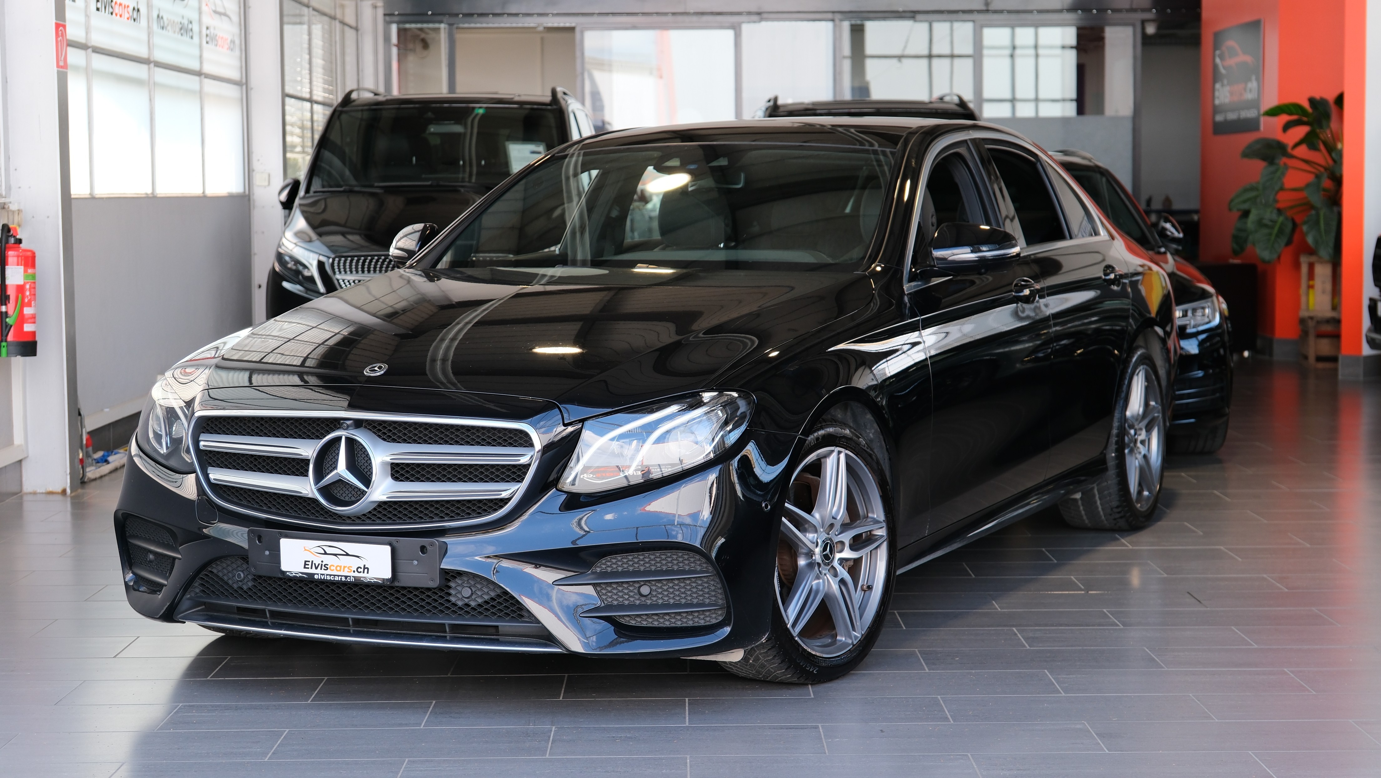 MERCEDES-BENZ E 220 d AMG Line 9G-Tronic