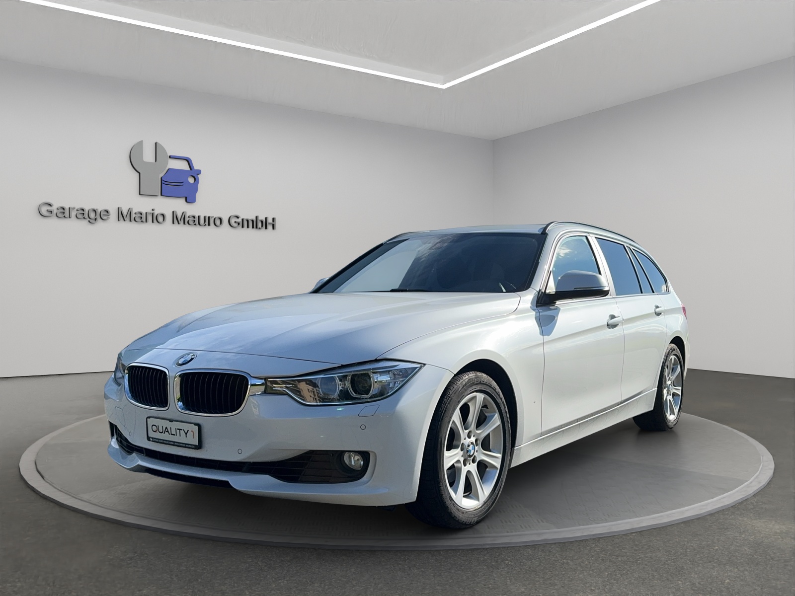 BMW 320i Touring