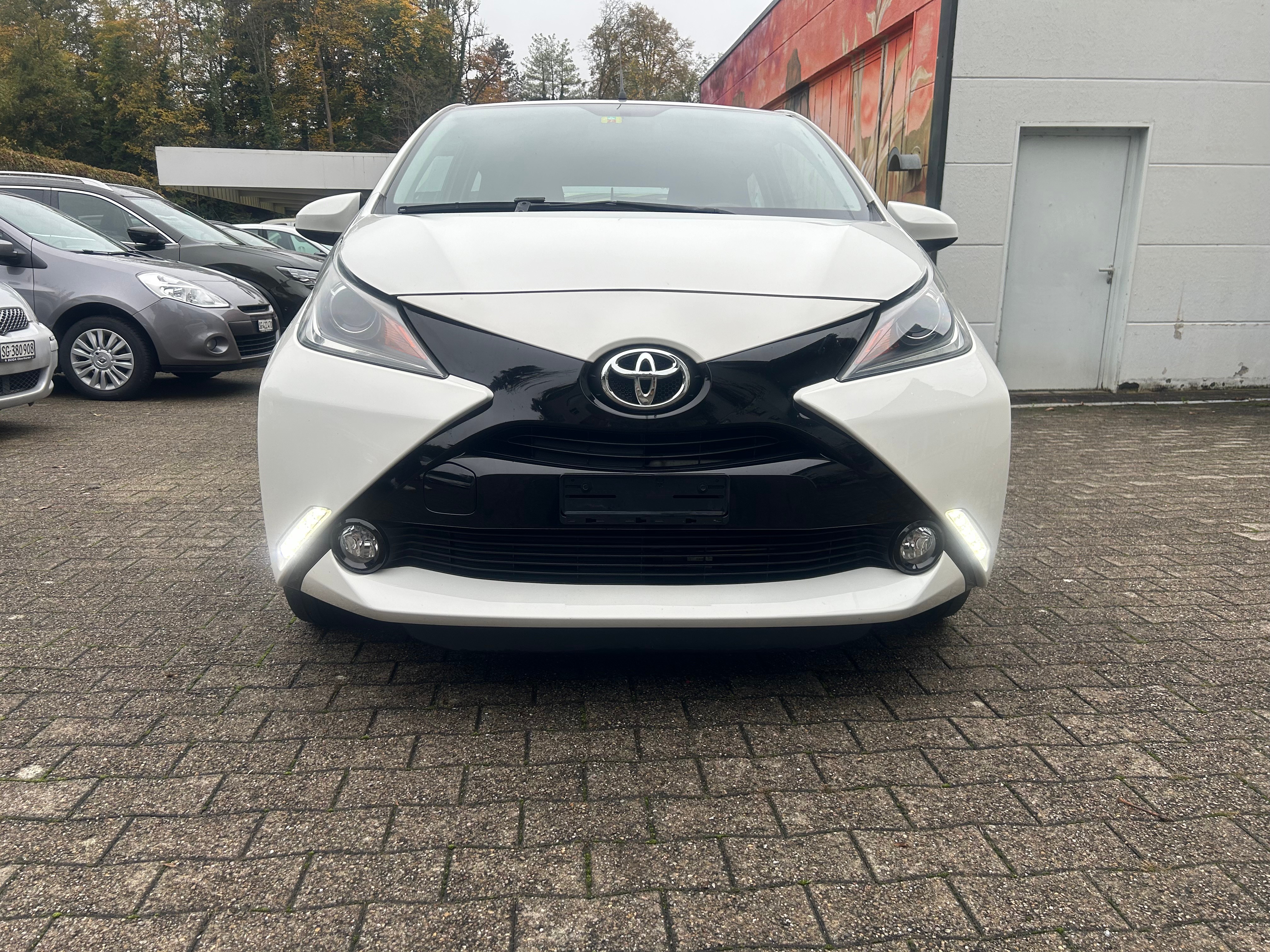 TOYOTA Aygo 1.2 VVT-i x-play