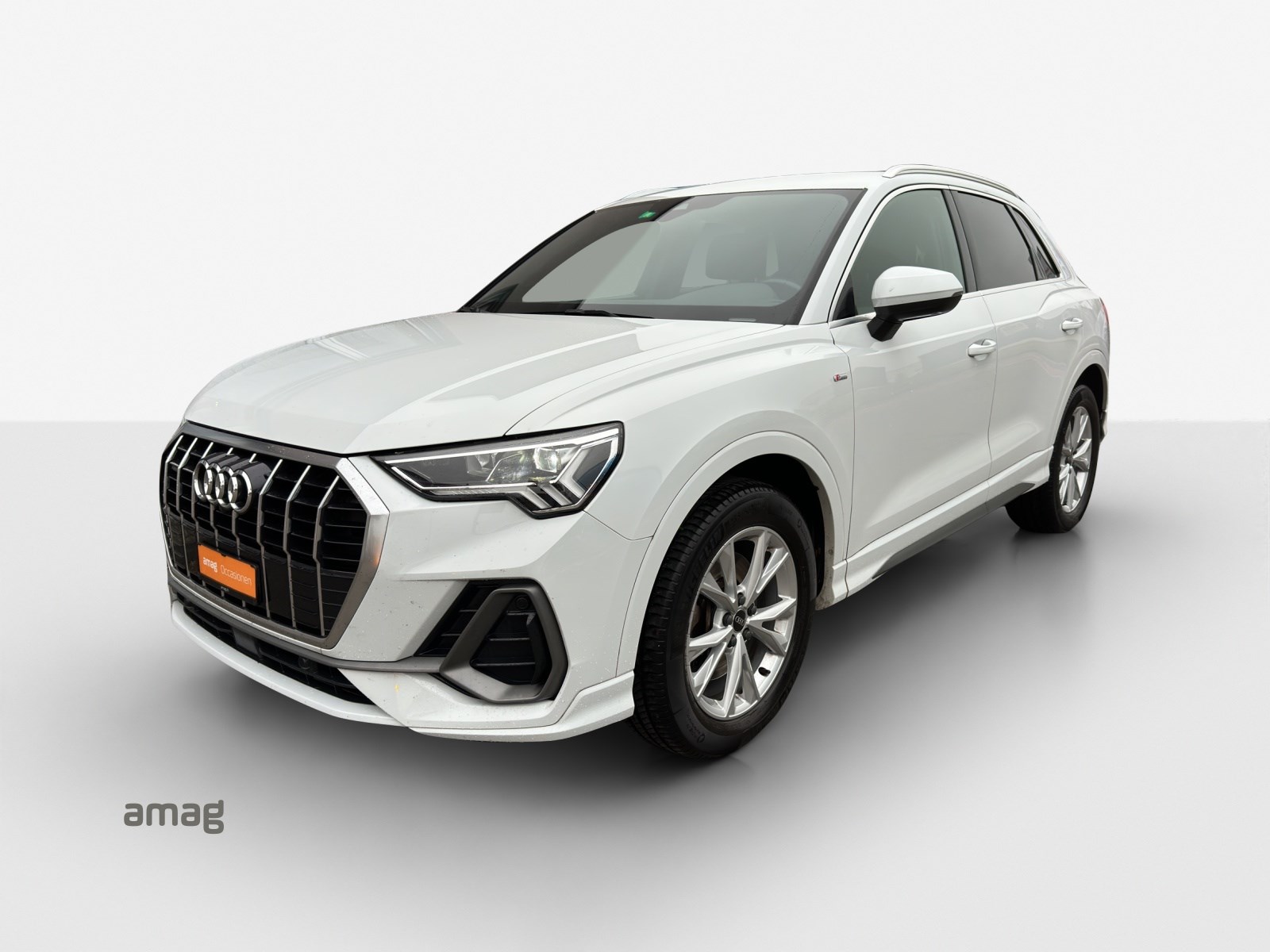 AUDI Q3 40 TDI S line Attraction quattro S-tronic